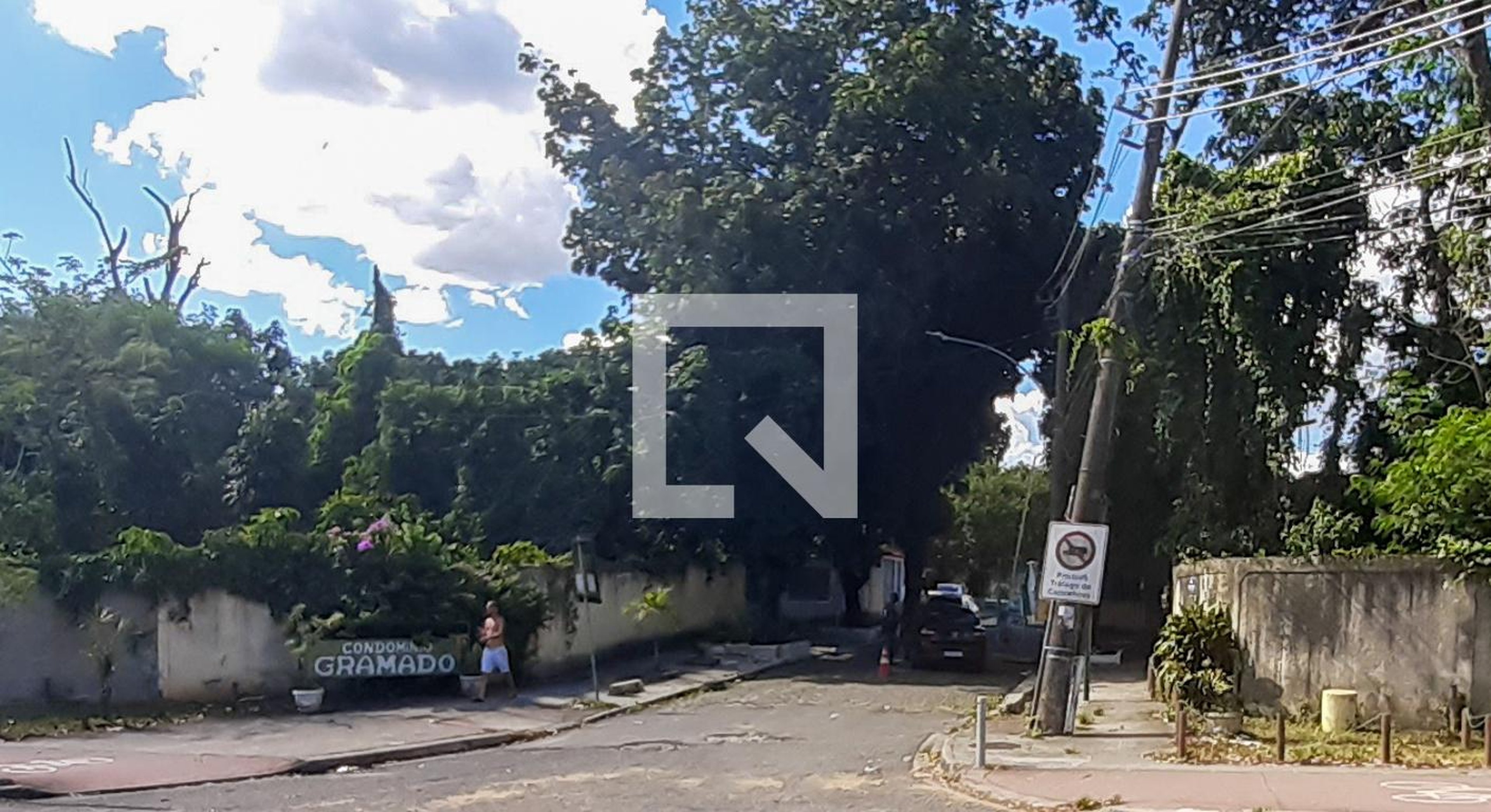 Fachada Condomínio em Rua Desembargador Omar Dutra, 235