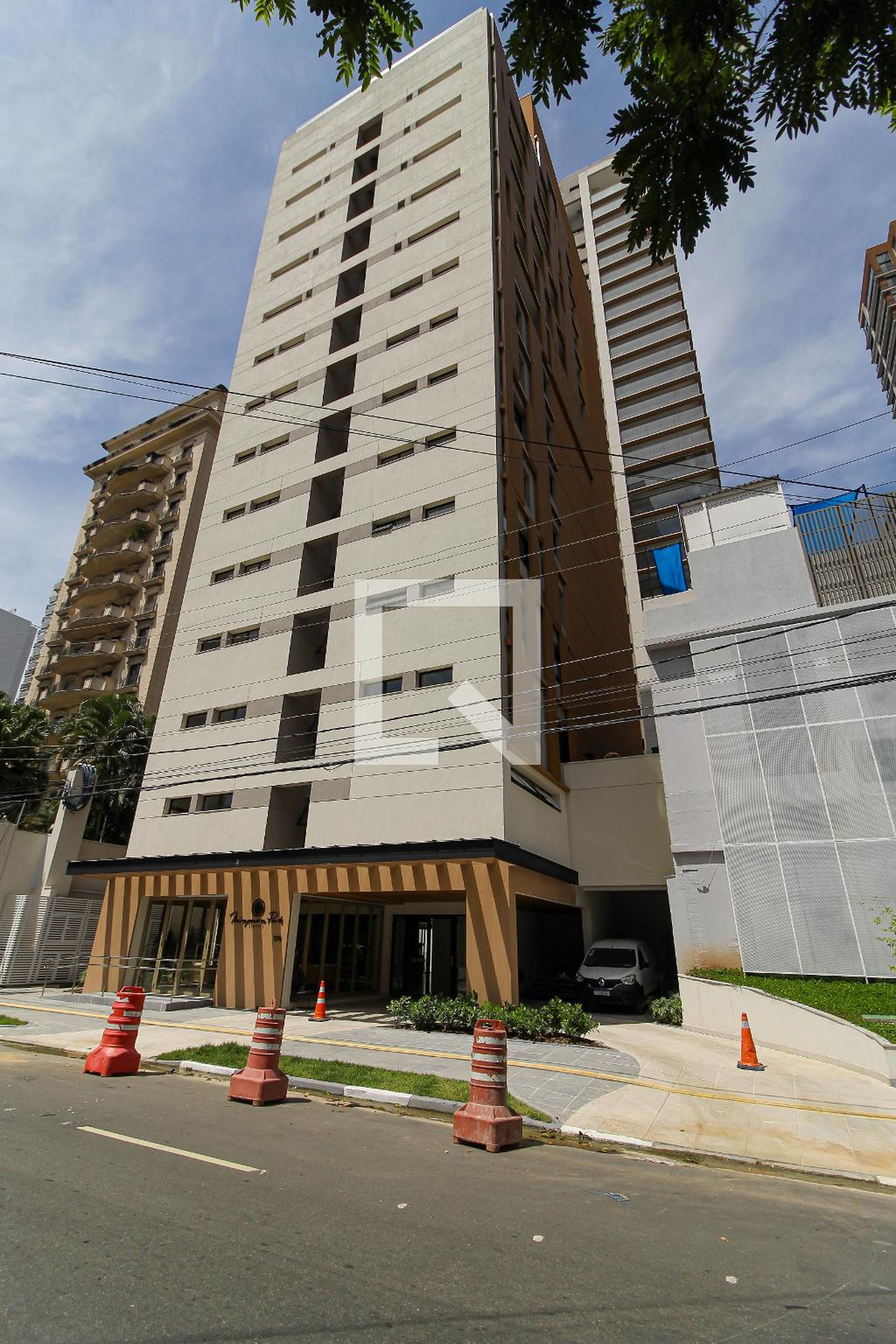 Fachada Condomínio em Alameda Jauaperi, 174