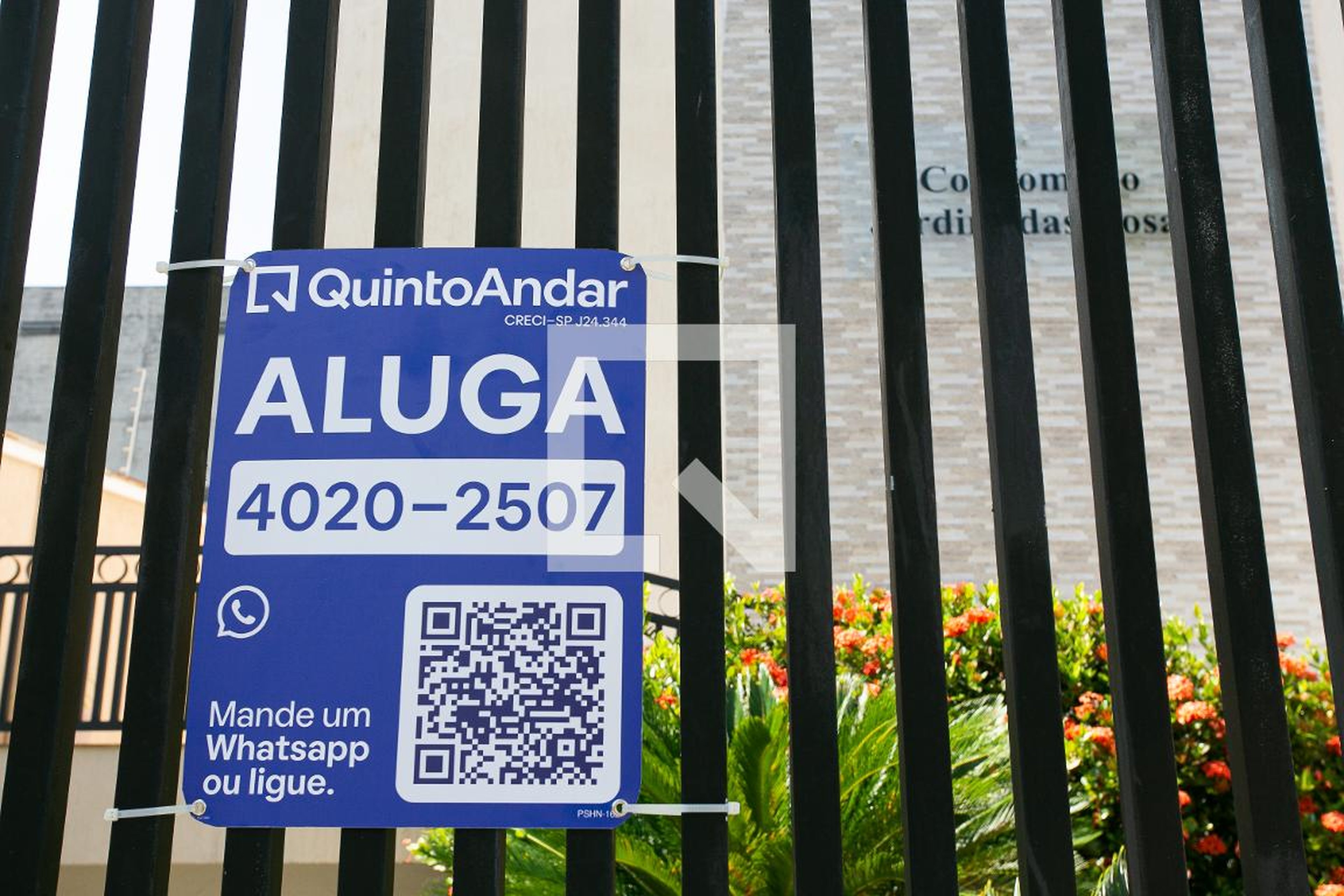 Fachada Condomínio em Rua Edgar de Sousa, 898