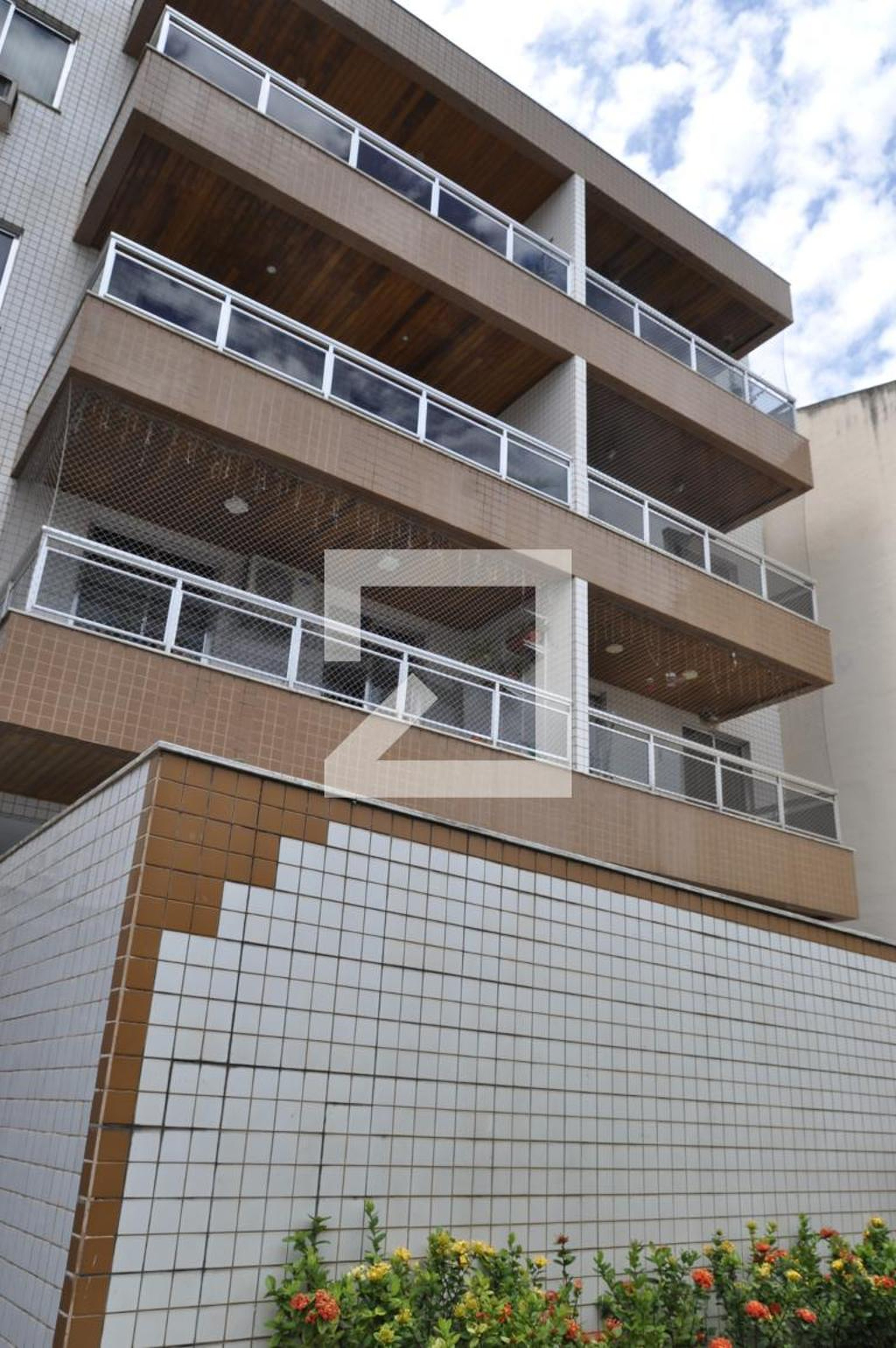 Fachada Condomínio em Rua Aquidabã, 561