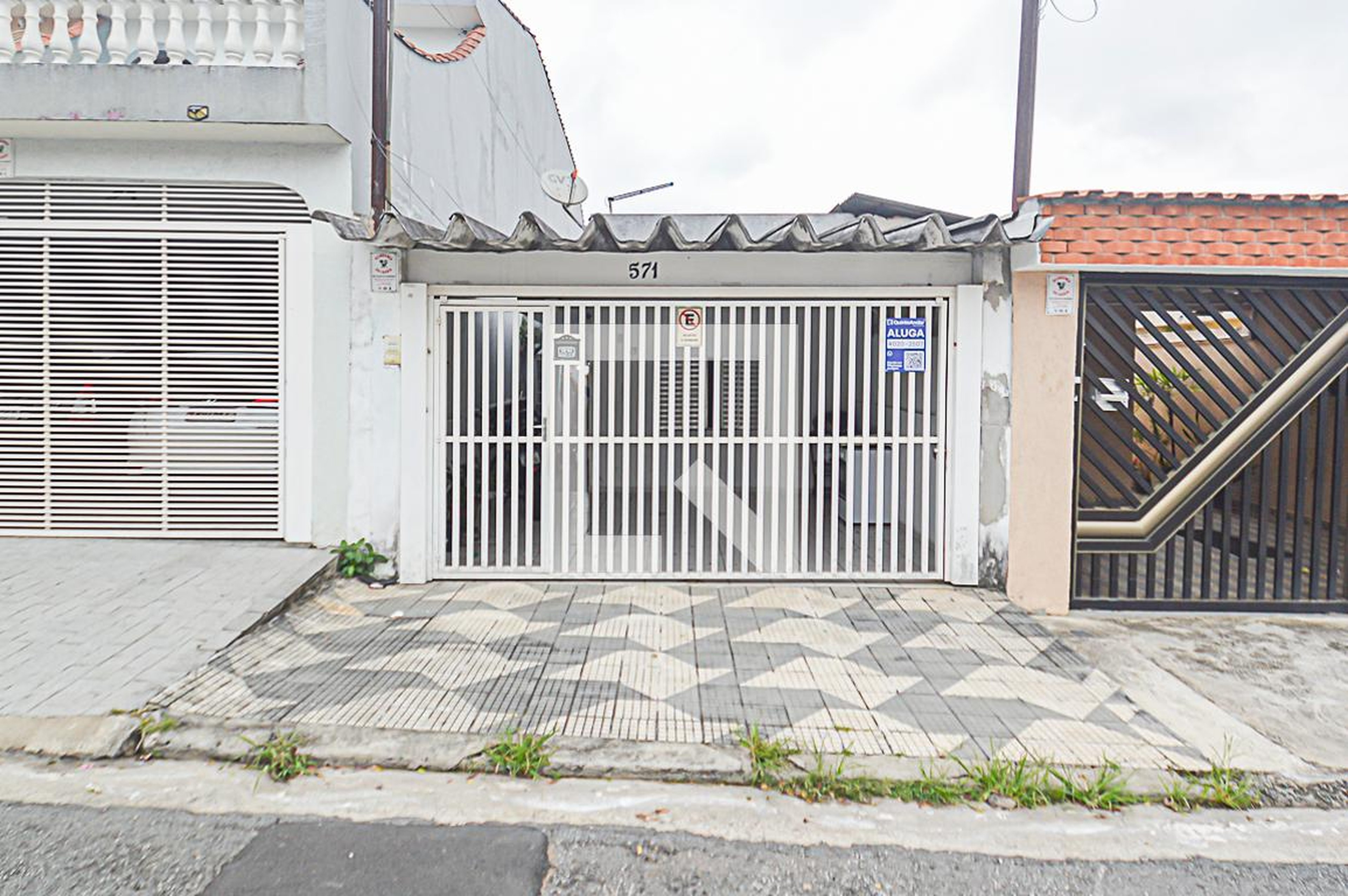 Fachada Condomínio em Avenida Bunduki, 571