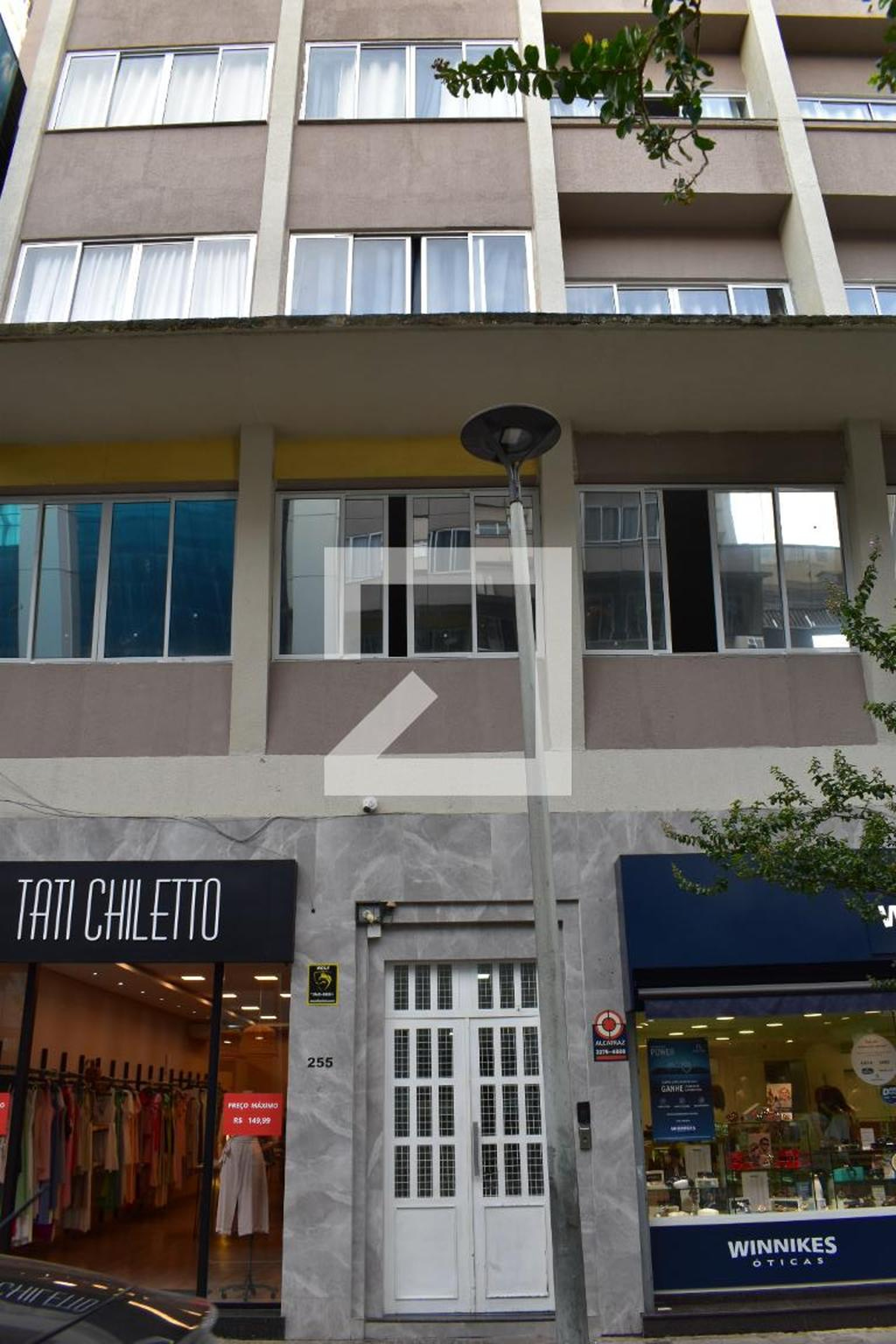 Fachada Condomínio em Rua Voluntários da Pátria, 255