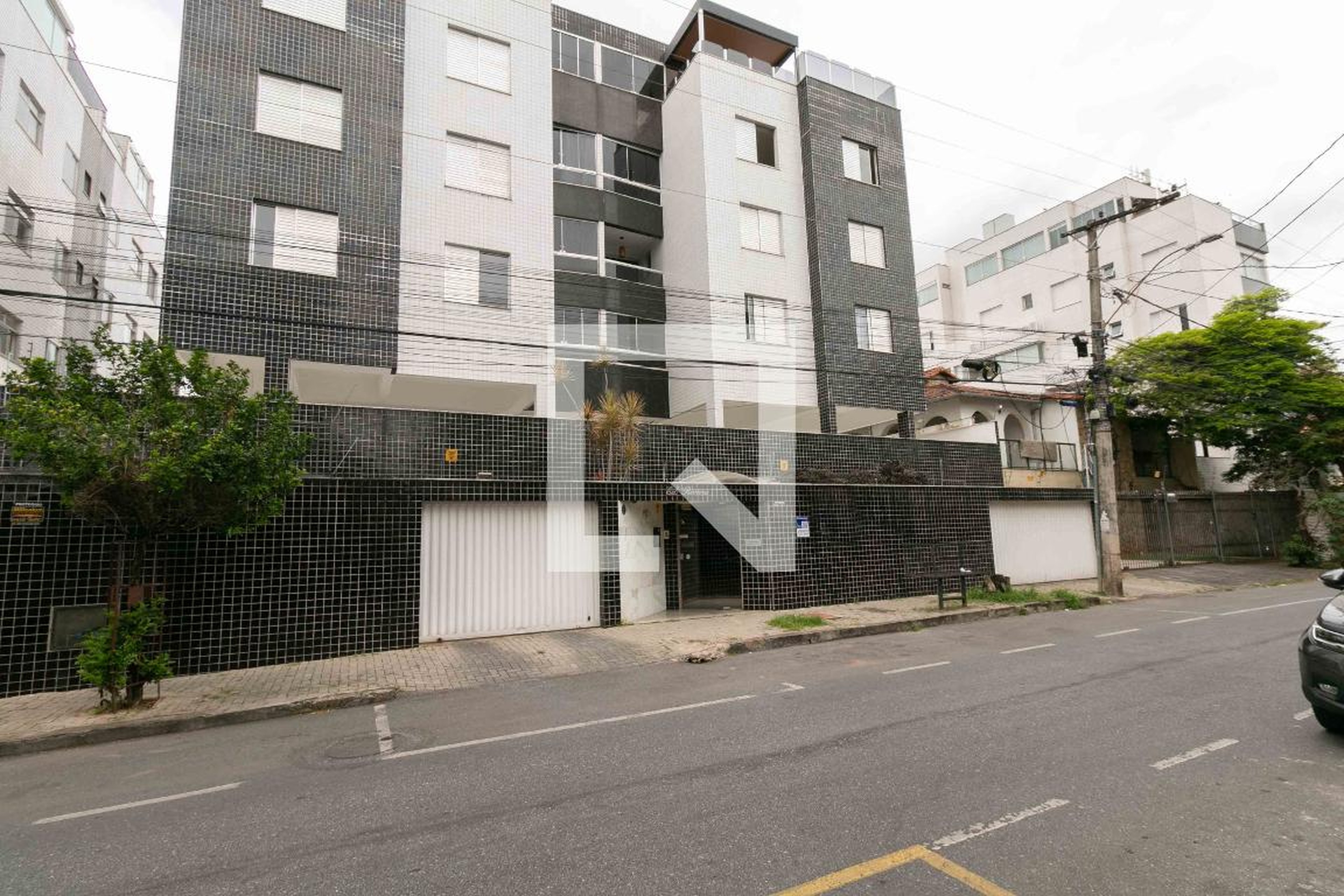 Fachada Condomínio em Rua Ministro Ivan Lins, 419