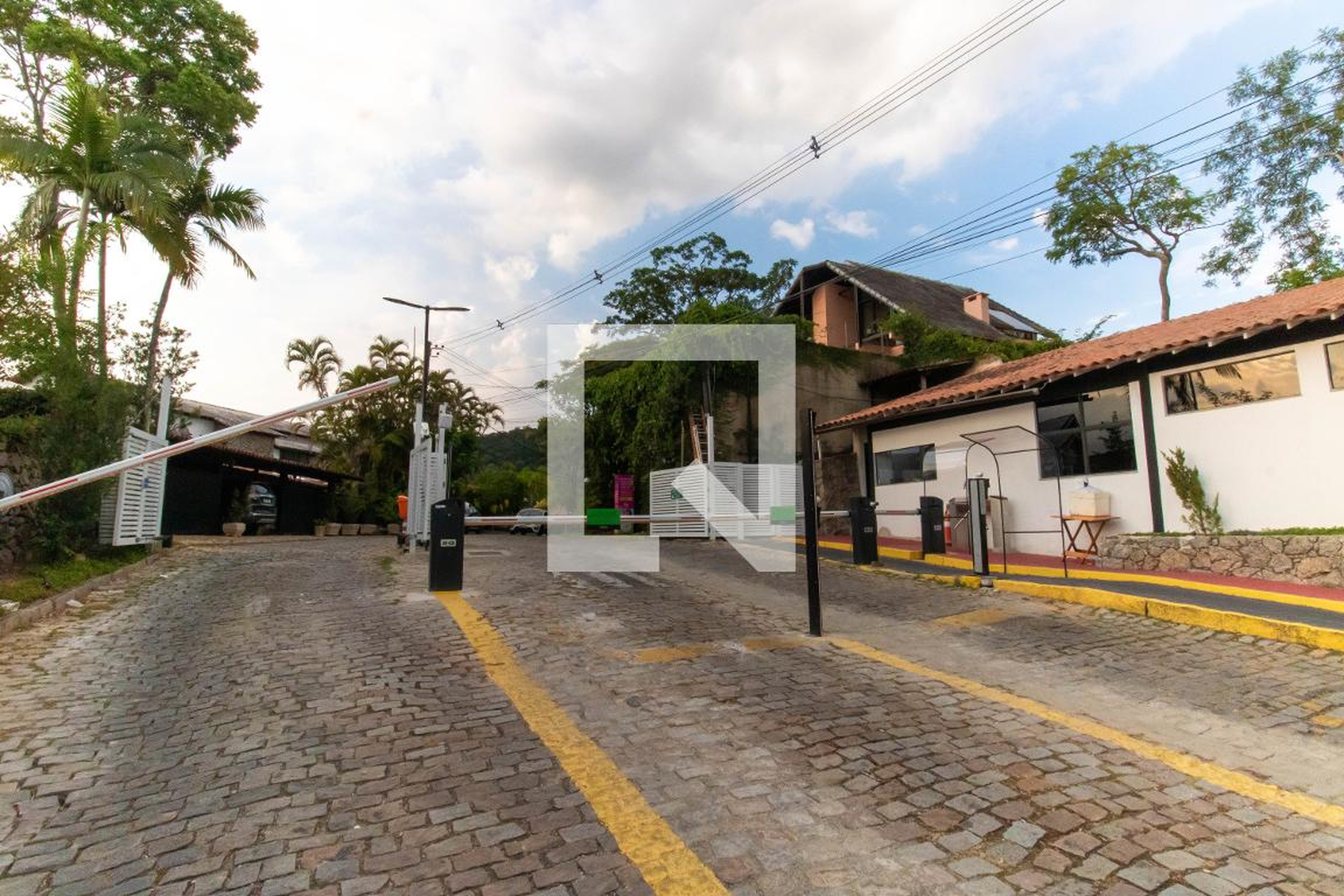 Fachada do Condomínio Condomínio Vale de Itaipu