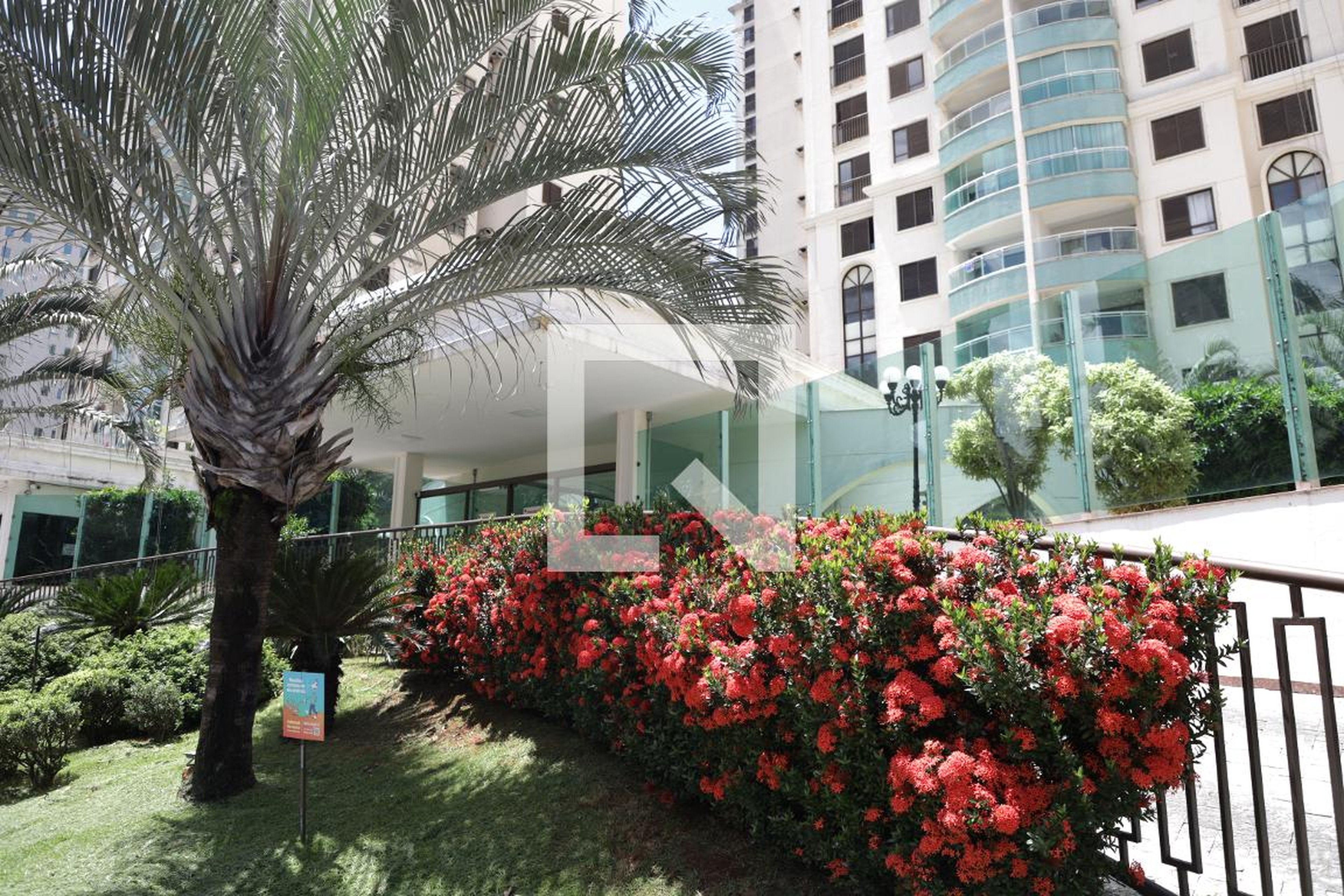 Fachada Condomínio em Avenida T-13, 167