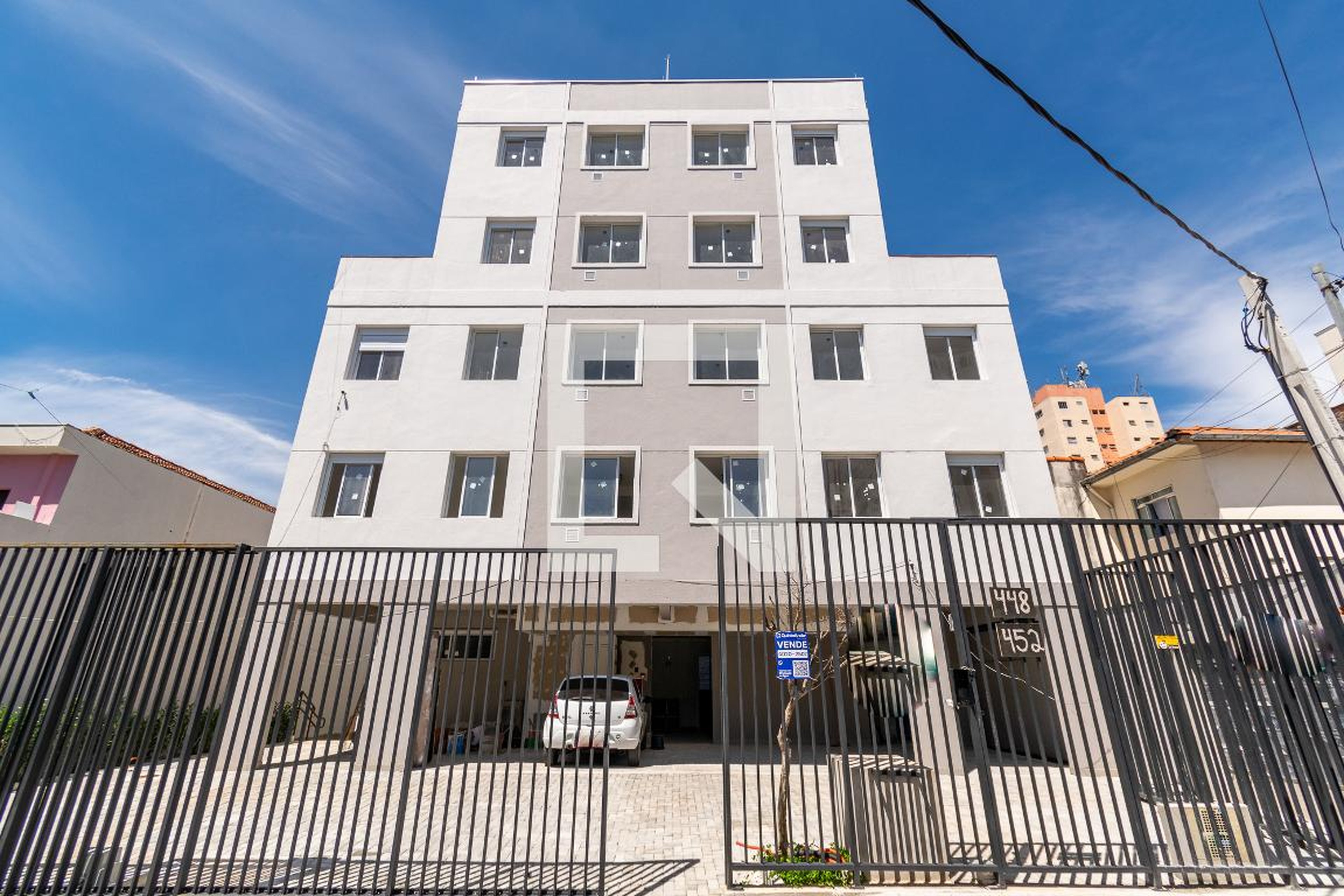 Fachada Condomínio em Rua Joaquim Morais, 448