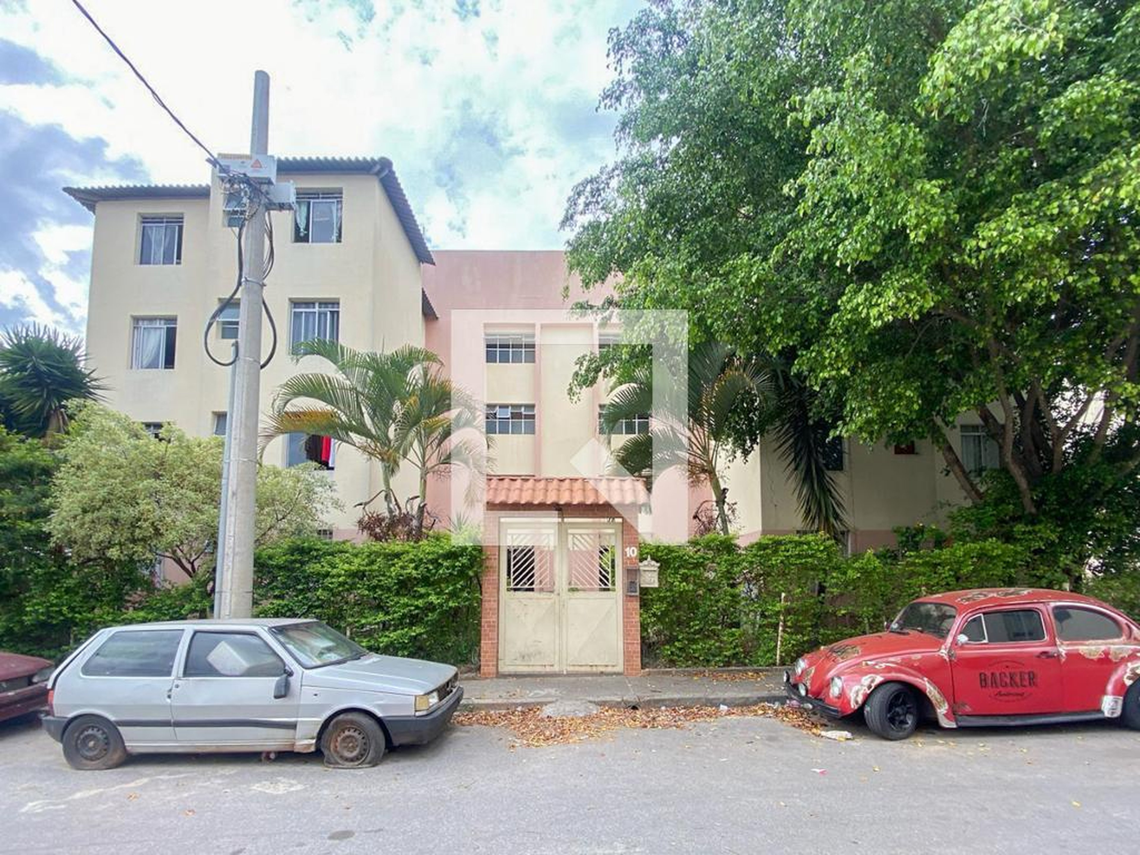 Fachada Condomínio em Rua dos Abacaxis, 10