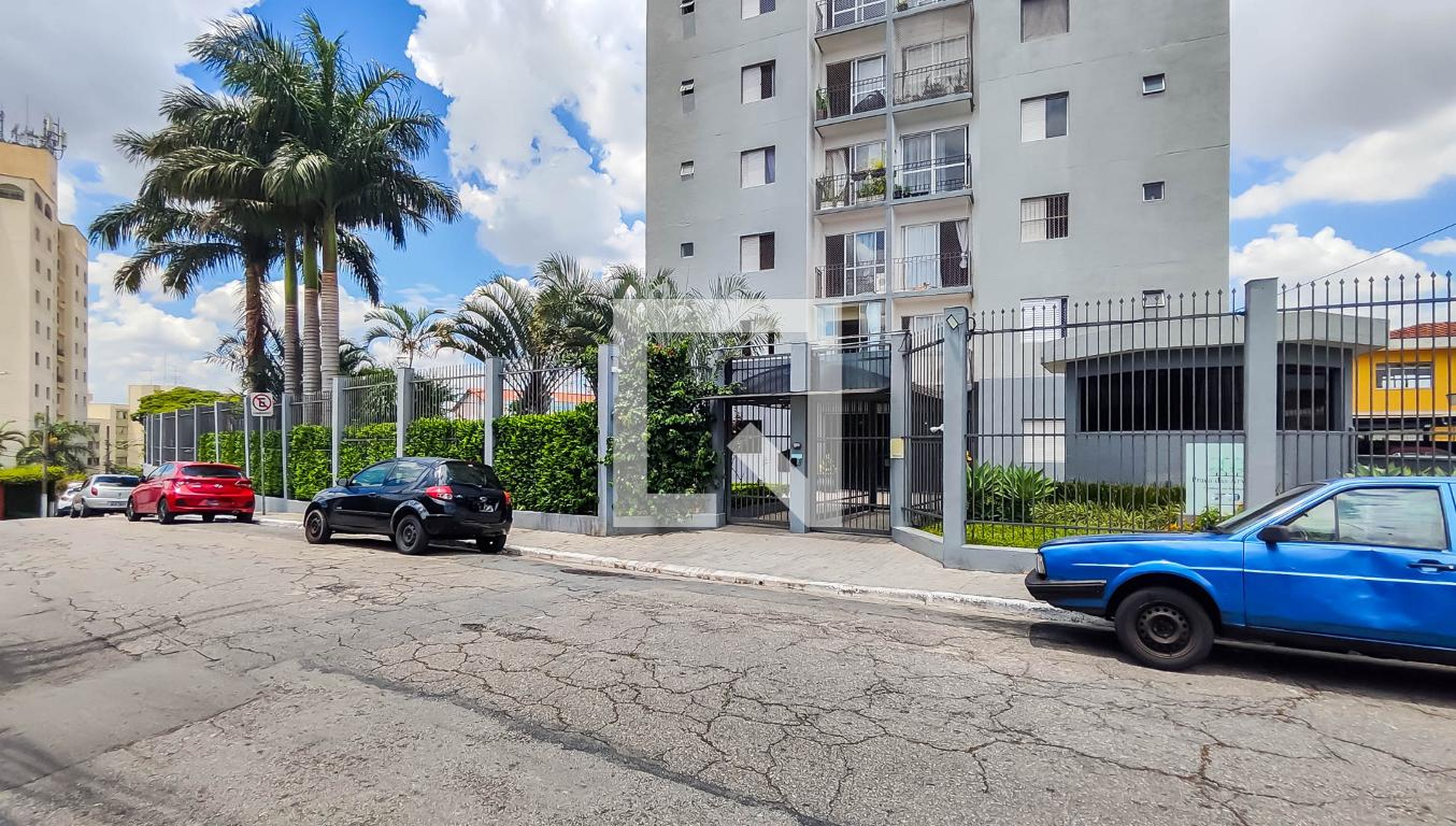 Fachada do Prédio Condomínio Praça Das Árvores