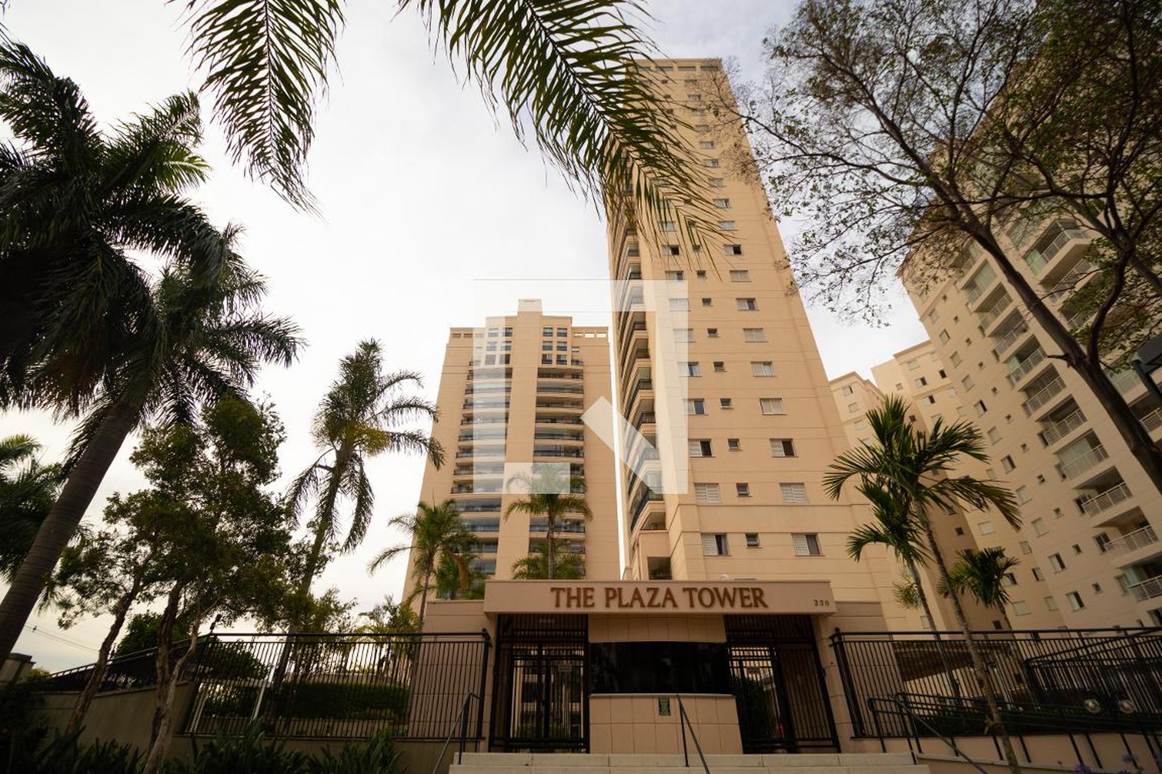 Fachada Condomínio ôminio Vertical