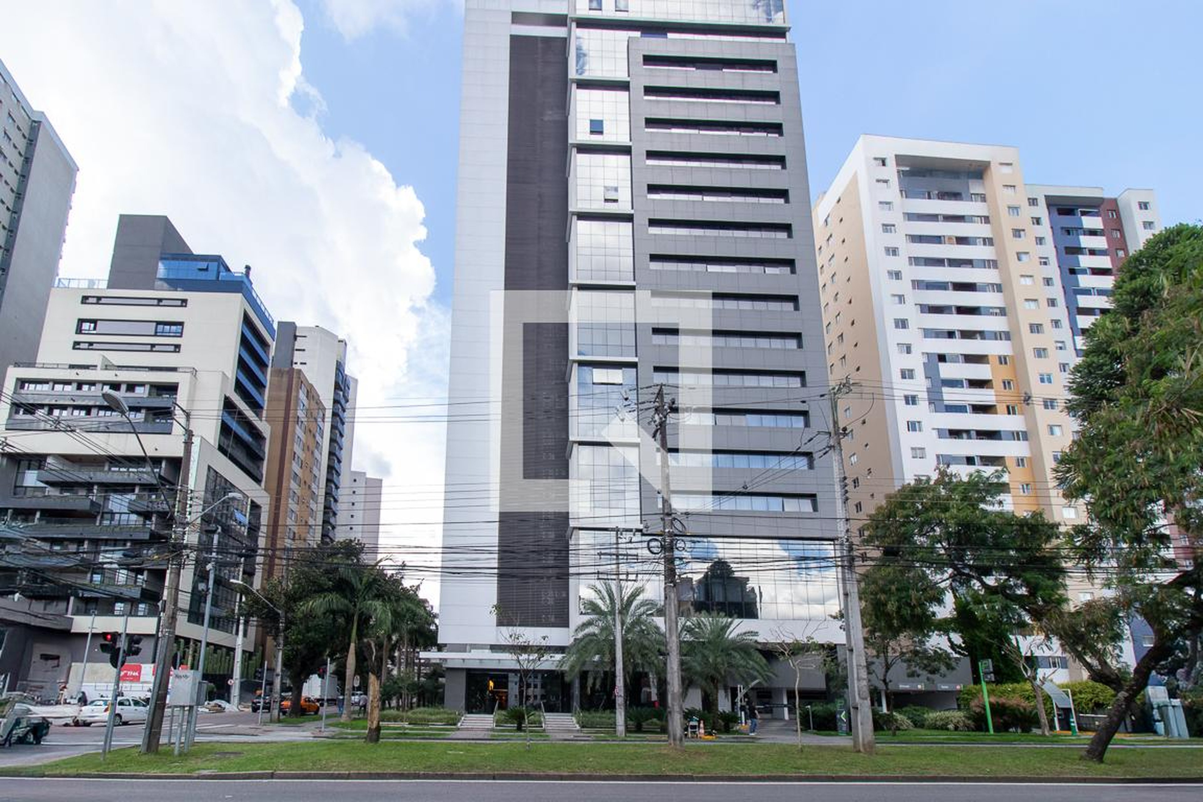 Fachada do condominio Edifício Helbor Stay Batel