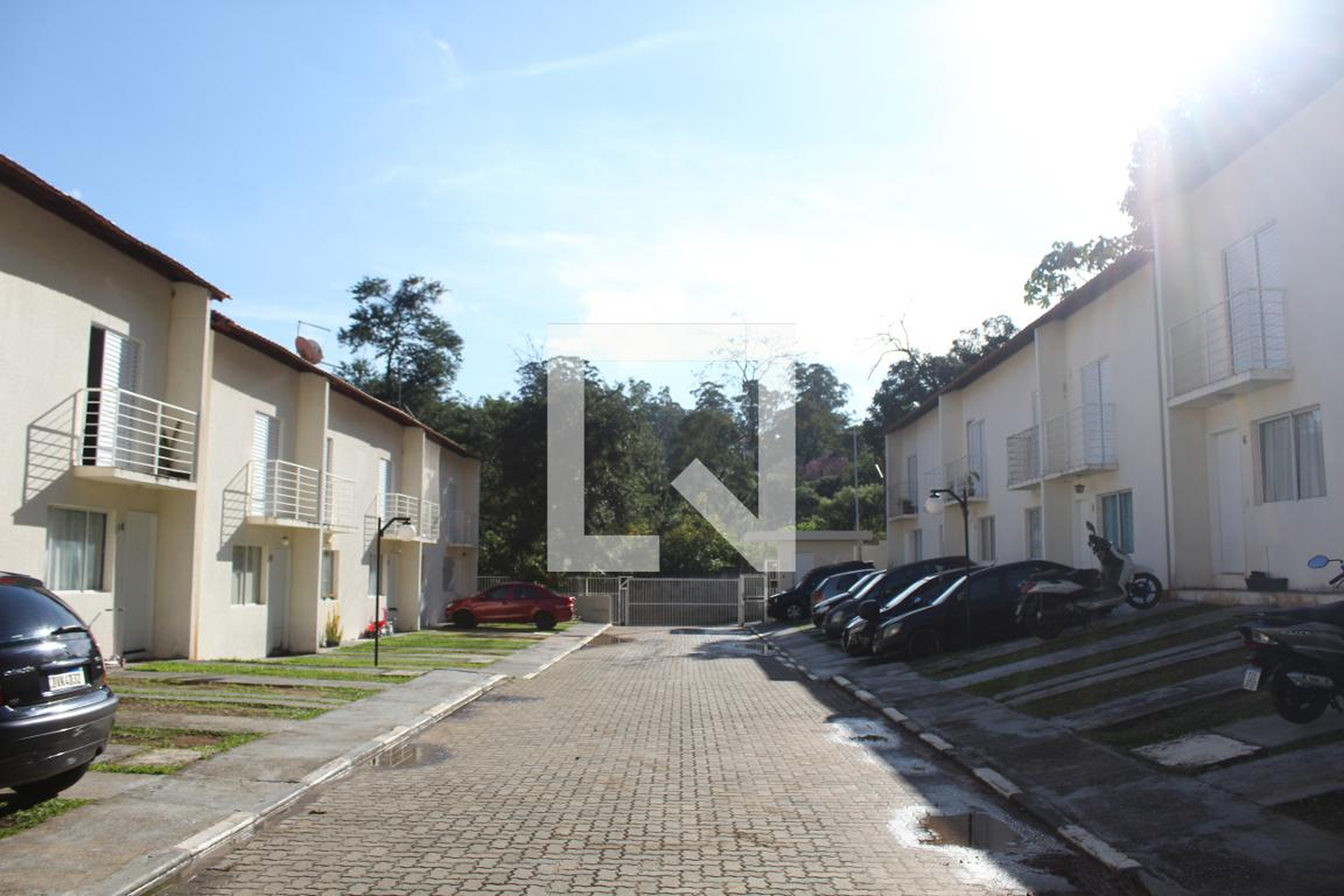 Fachada Condomínio em Rua Surucuá, 88