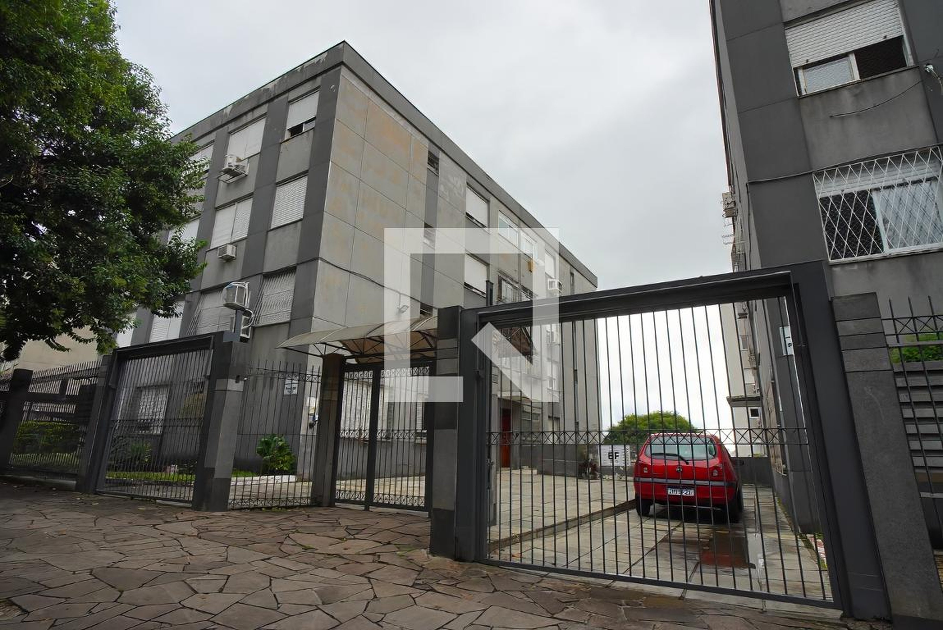 Fachada Condomínio em Rua Doutor Dário de Bittencourt, 85