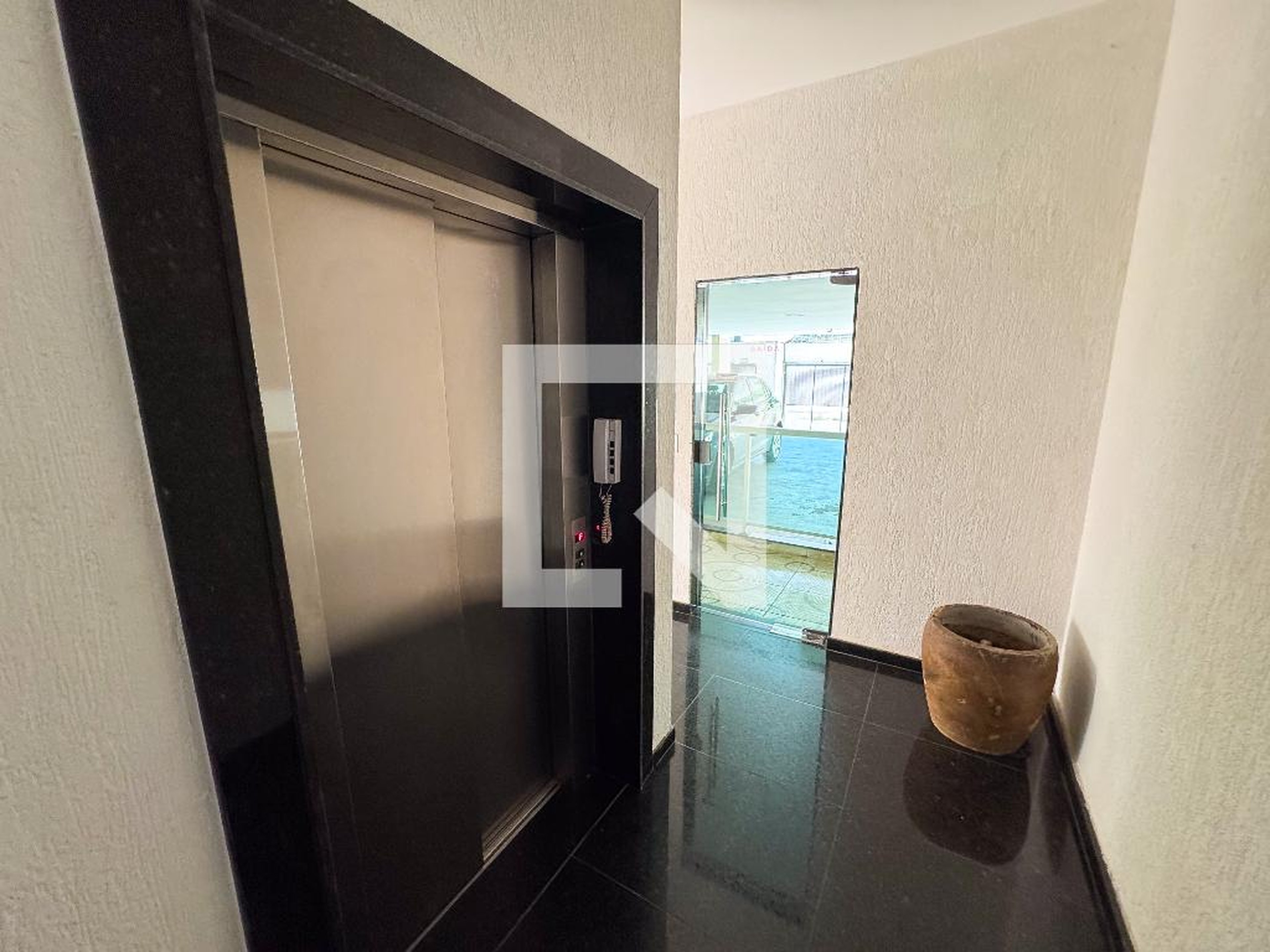 elevador Condomínio em Rua Tapijara, 401