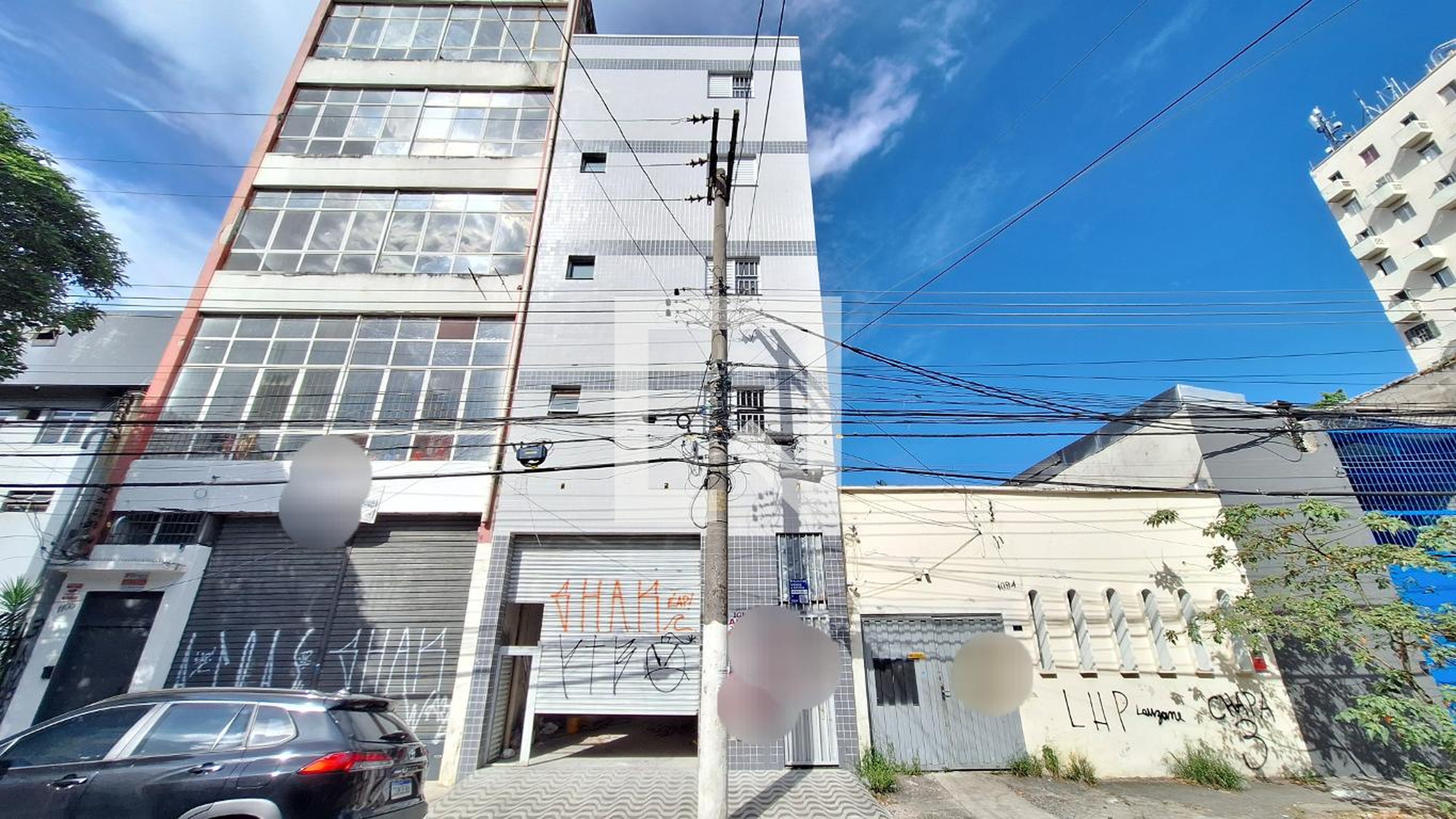 Fachada Condomínio em Rua dos Italianos, 1096