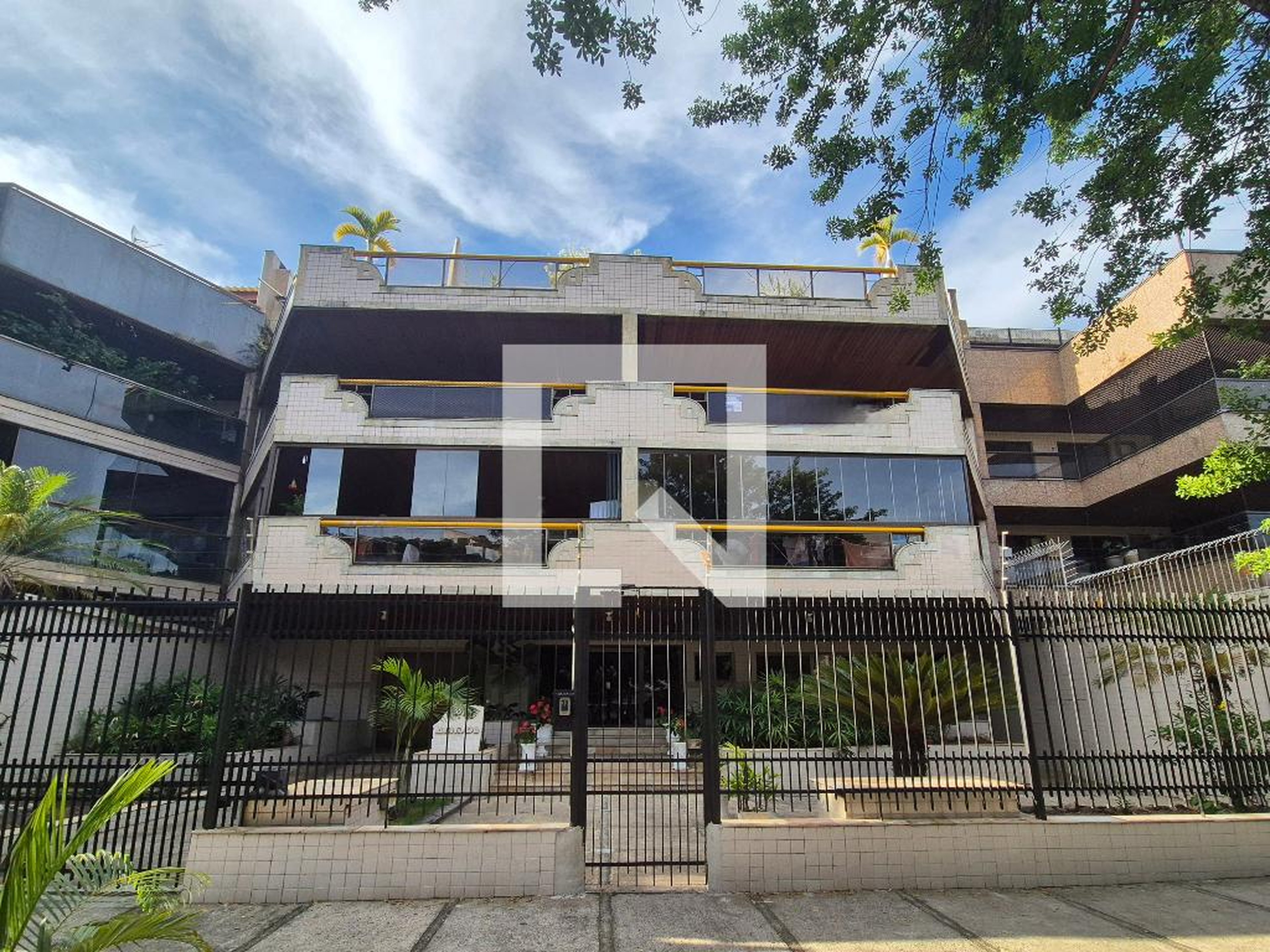 Fachada do Prédio Condomínio em Avenida Genaro de Carvalho, 440