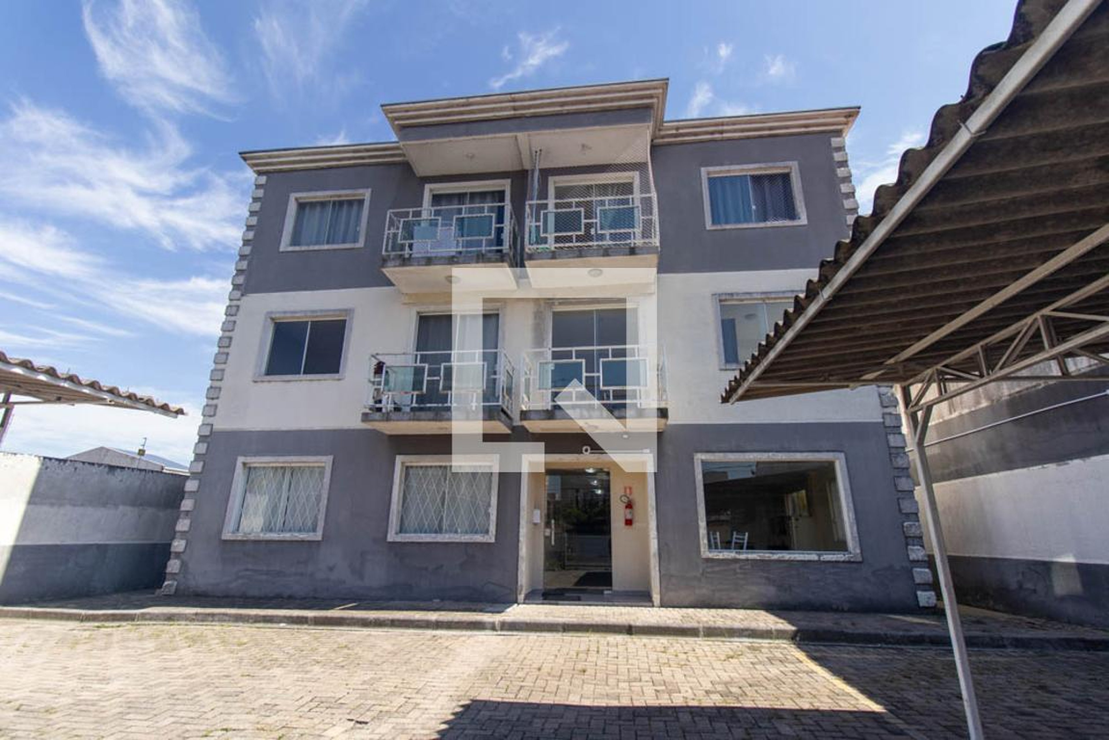 Fachada Condomínio em Rua Santa Rita, 293