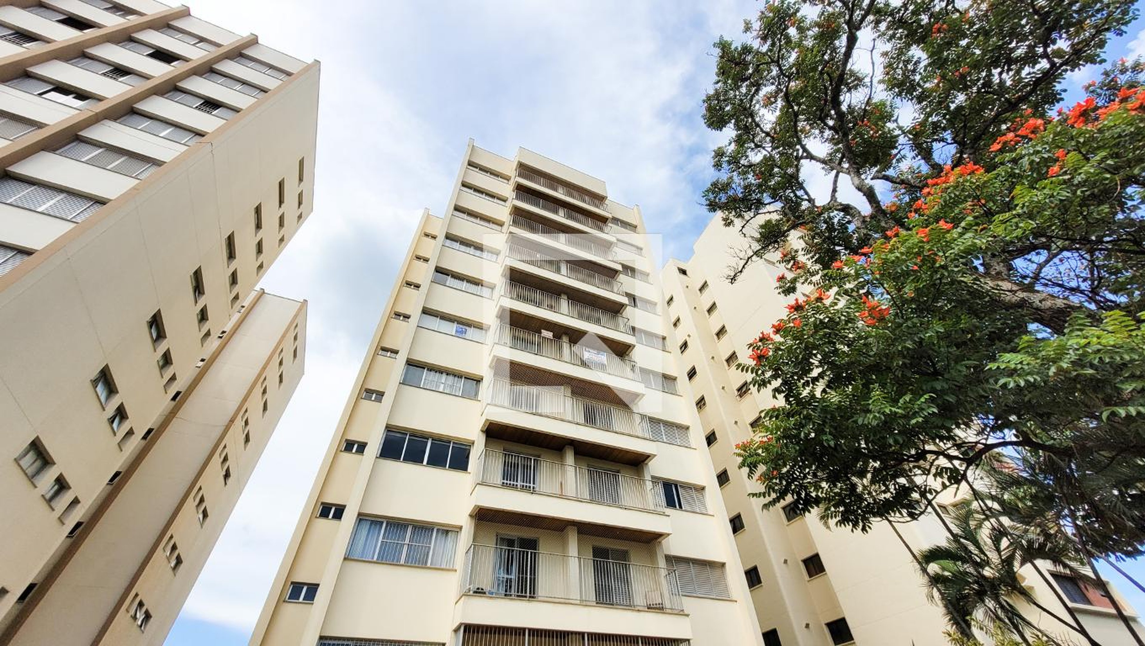 Fachada Condomínio em Avenida Papa Pio XII, 33