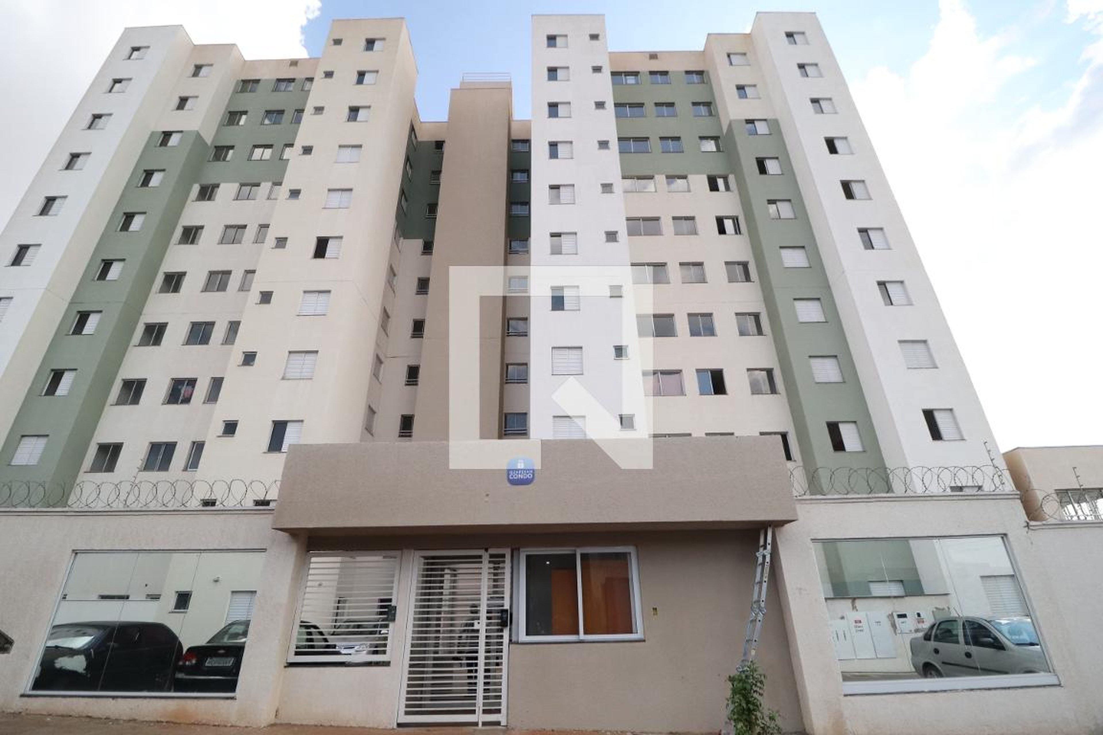 Fachada Condomínio em Avenida Arnaldo Contursi, 1069