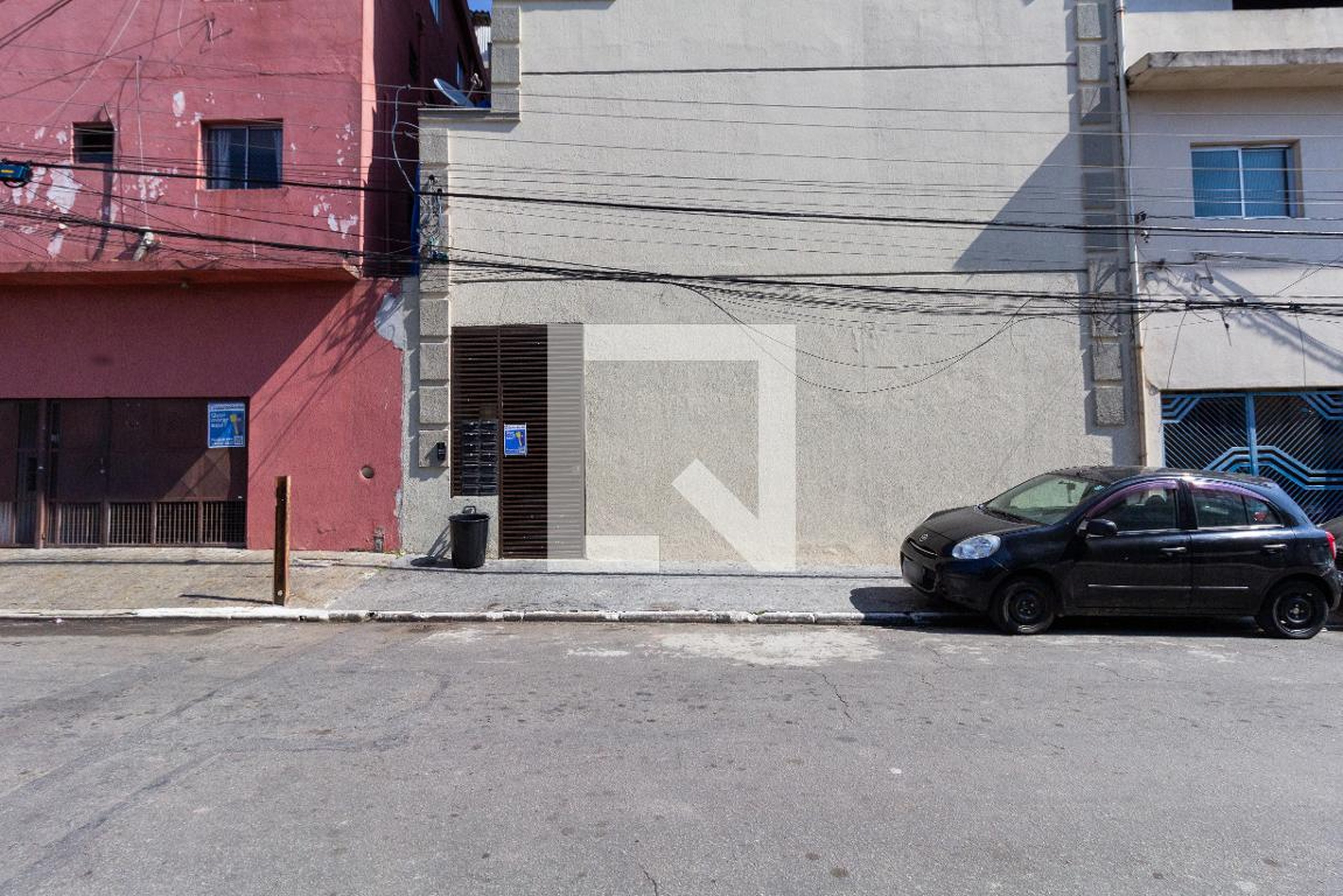 Fachada Condomínio em Rua Miguel Arcanjo de Oliveira, 13