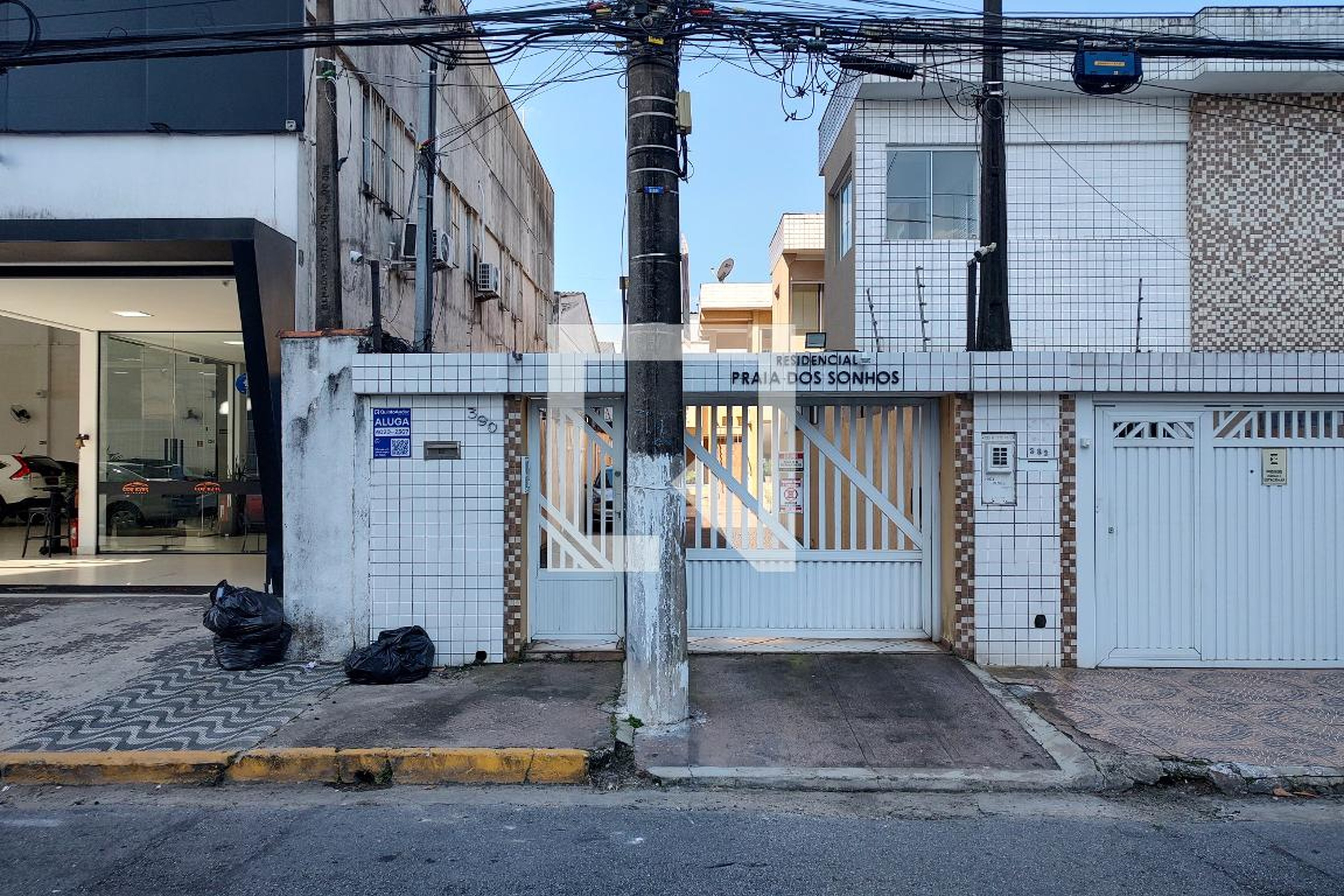 Fachada Condomínio em Rua Praia dos Sonhos, 390