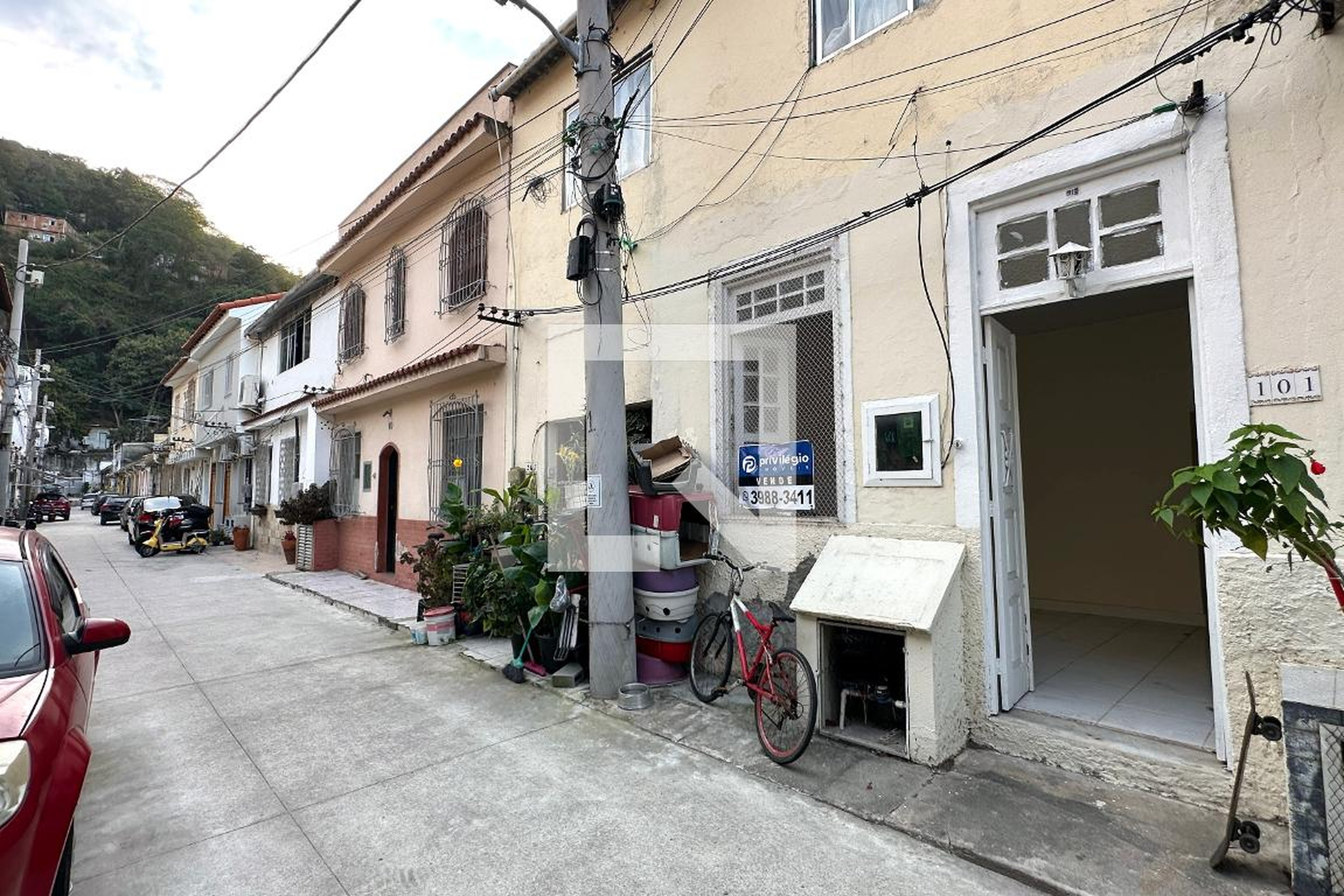 Fachada Condomínio em Rua Real Grandeza, 358