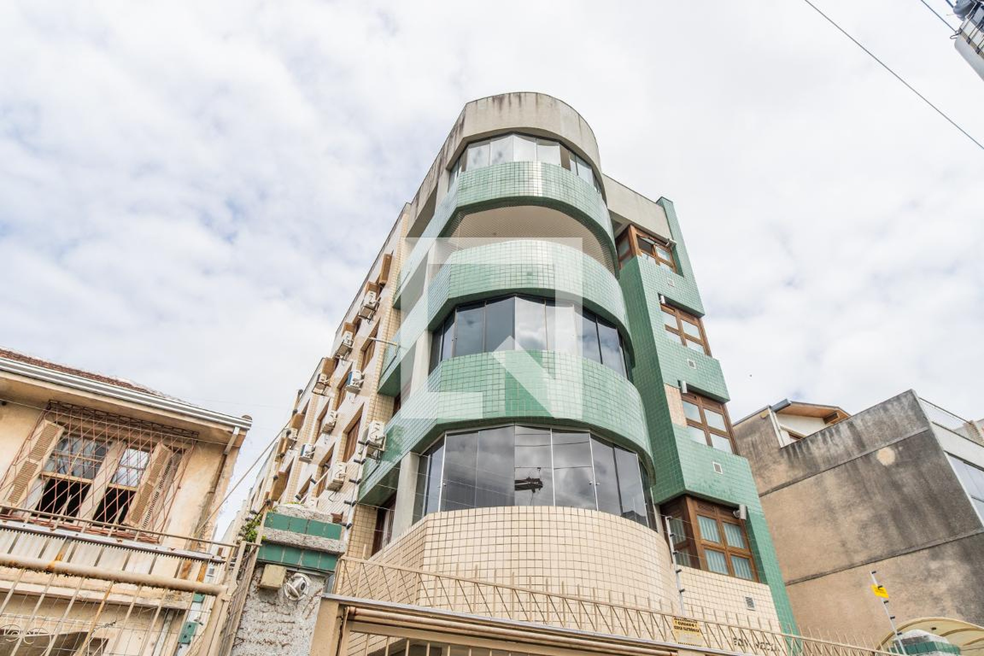 Fachada Condomínio em Rua São Manoel, 1641