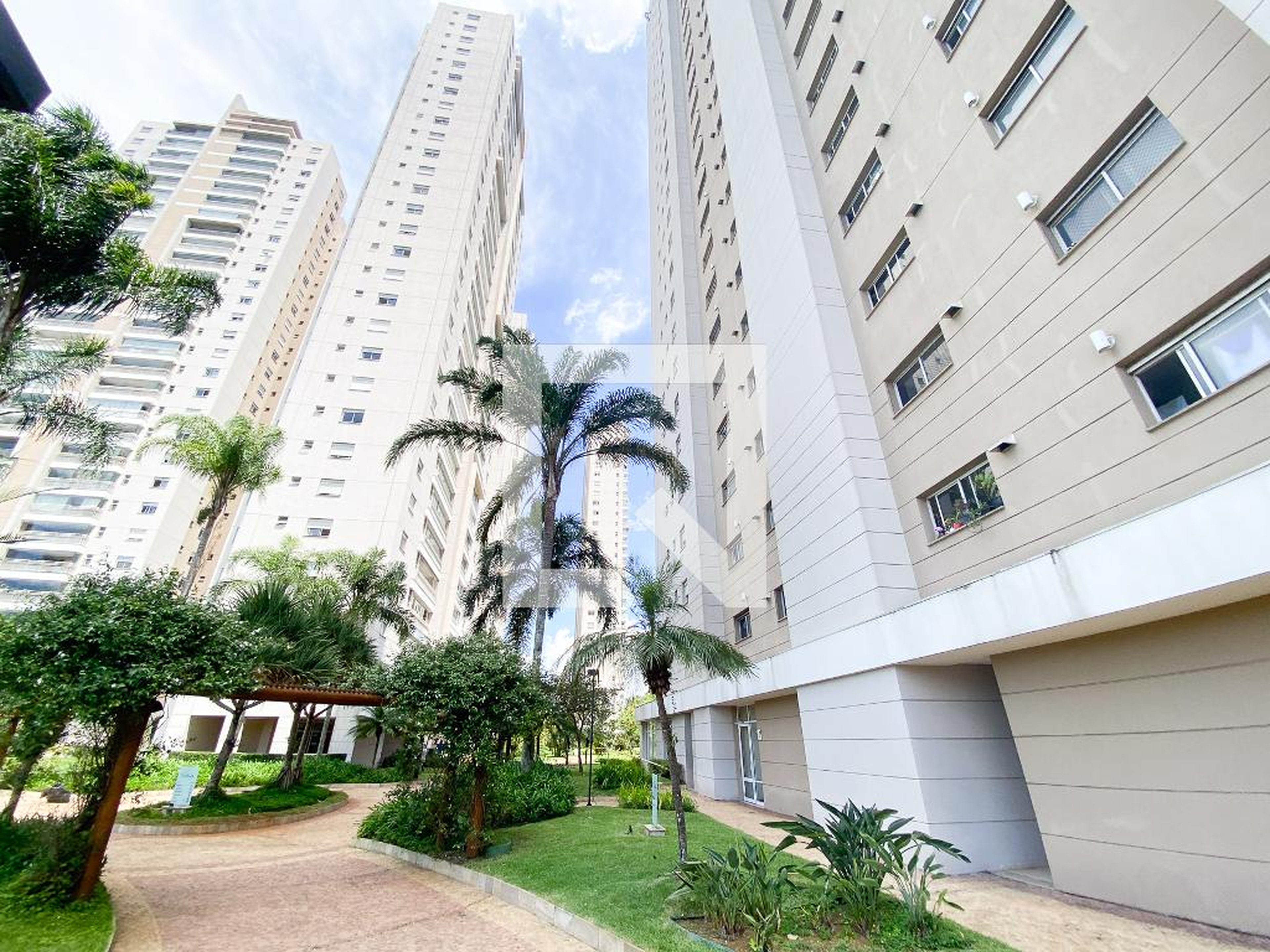 Fachada Condomínio Collina Parque dos Principes