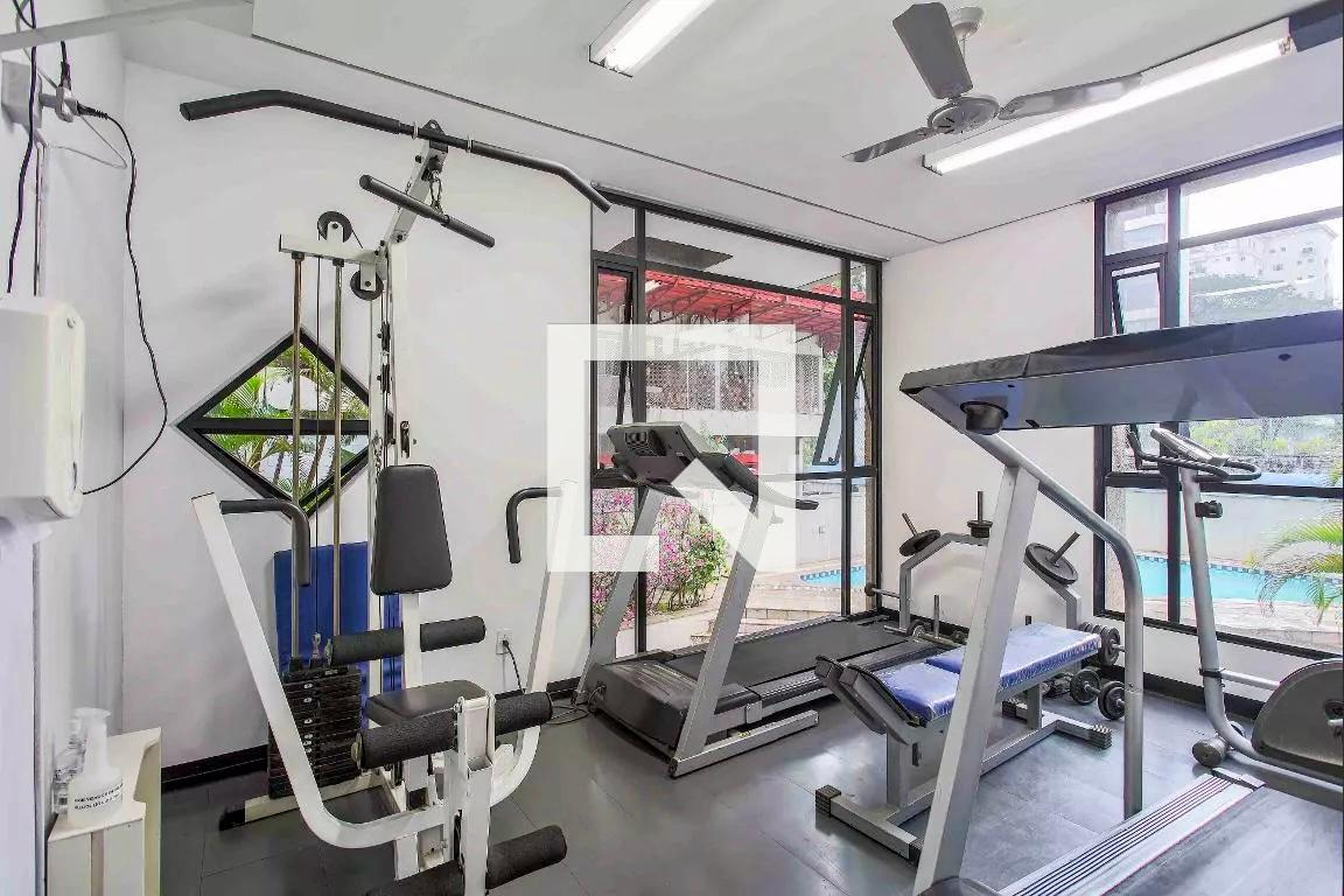 Academia - ED  Baden Baden Flat Service