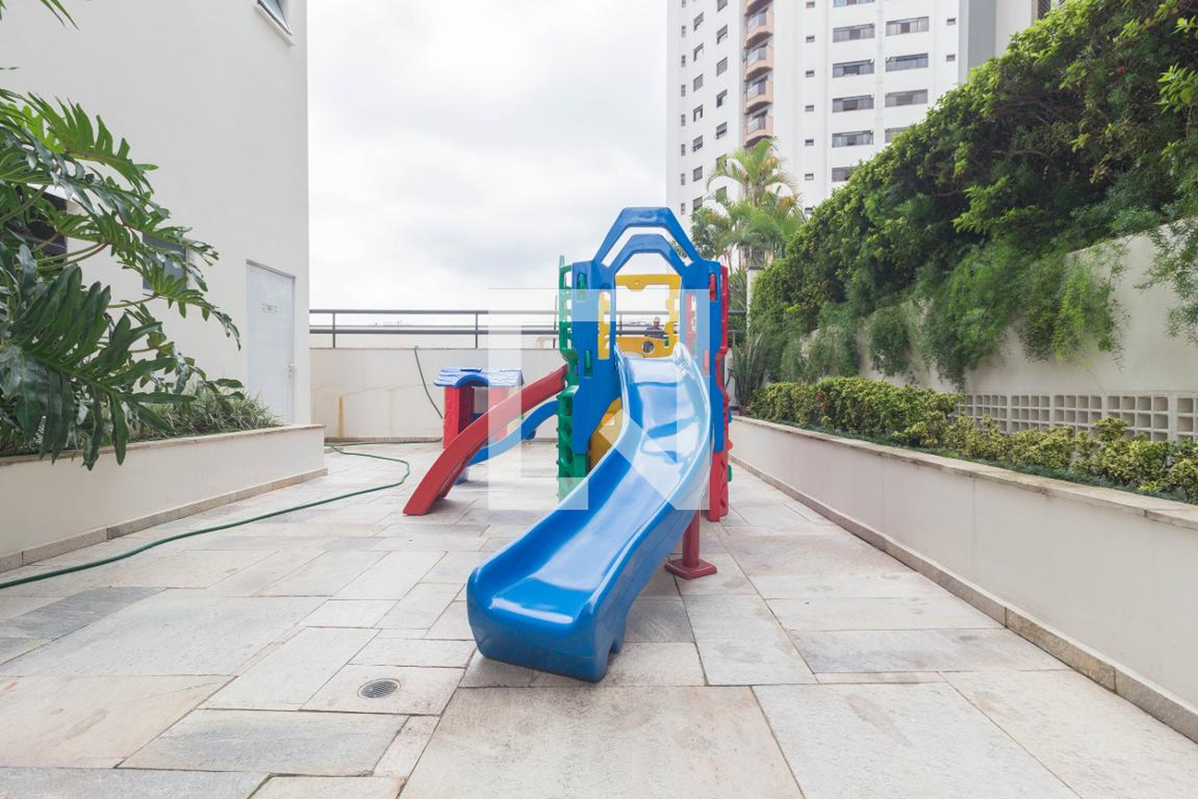 Playground - Edifício Colombe DOr