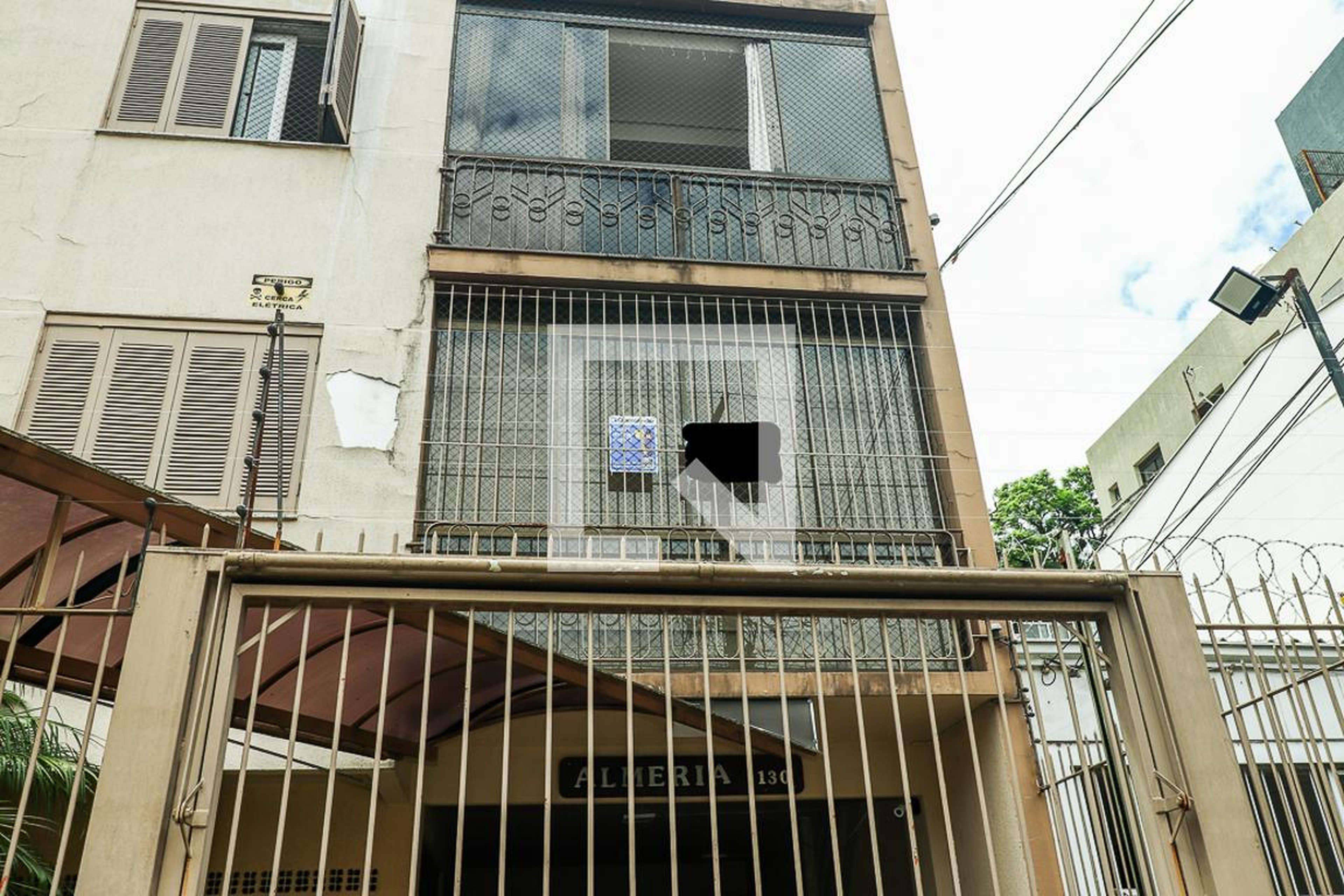 Fachada Condomínio em Rua Pedro Chaves Barcelos, 130