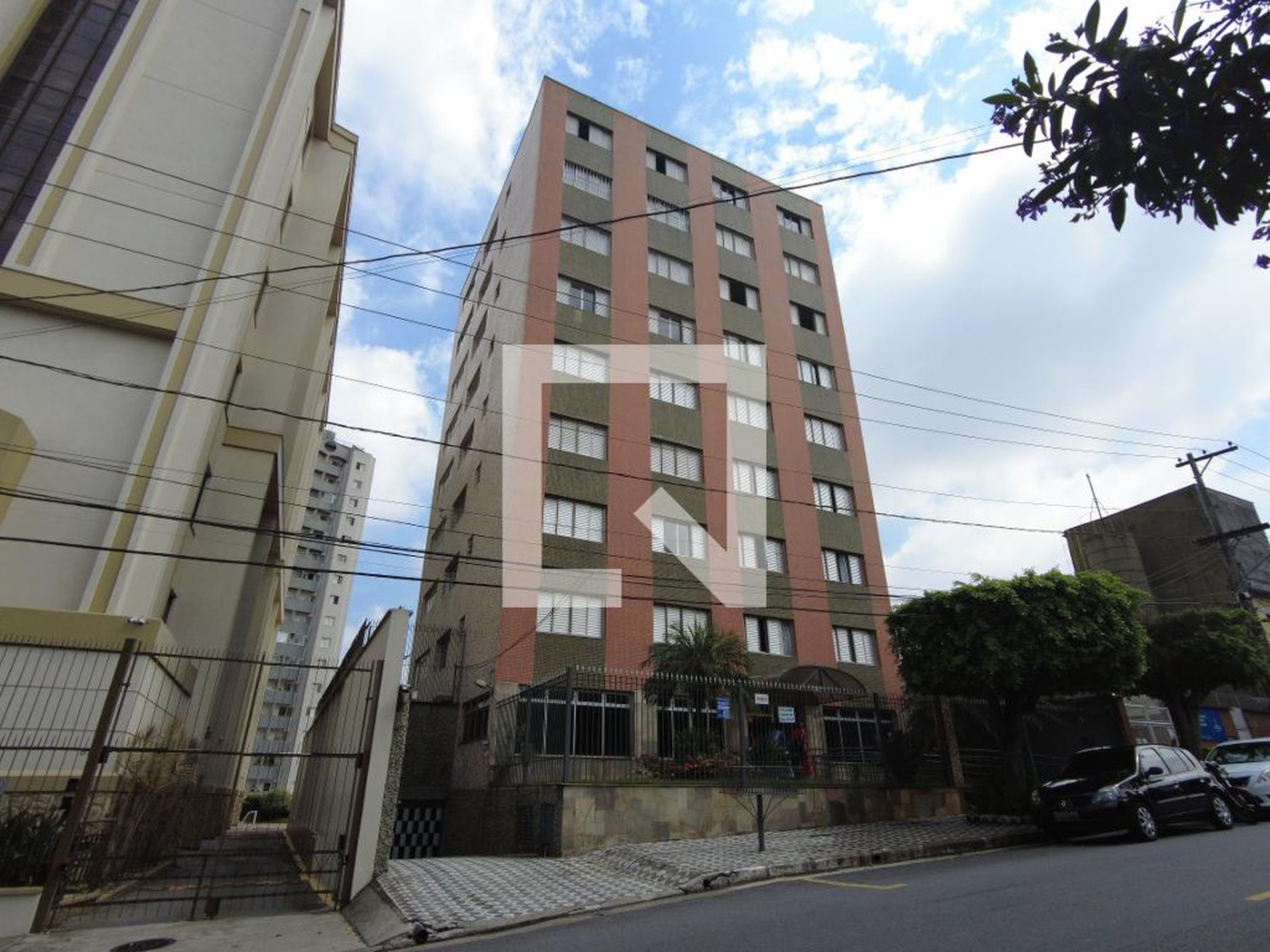 Fachada Condomínio em Rua Dom Bernardo Nogueira, 905