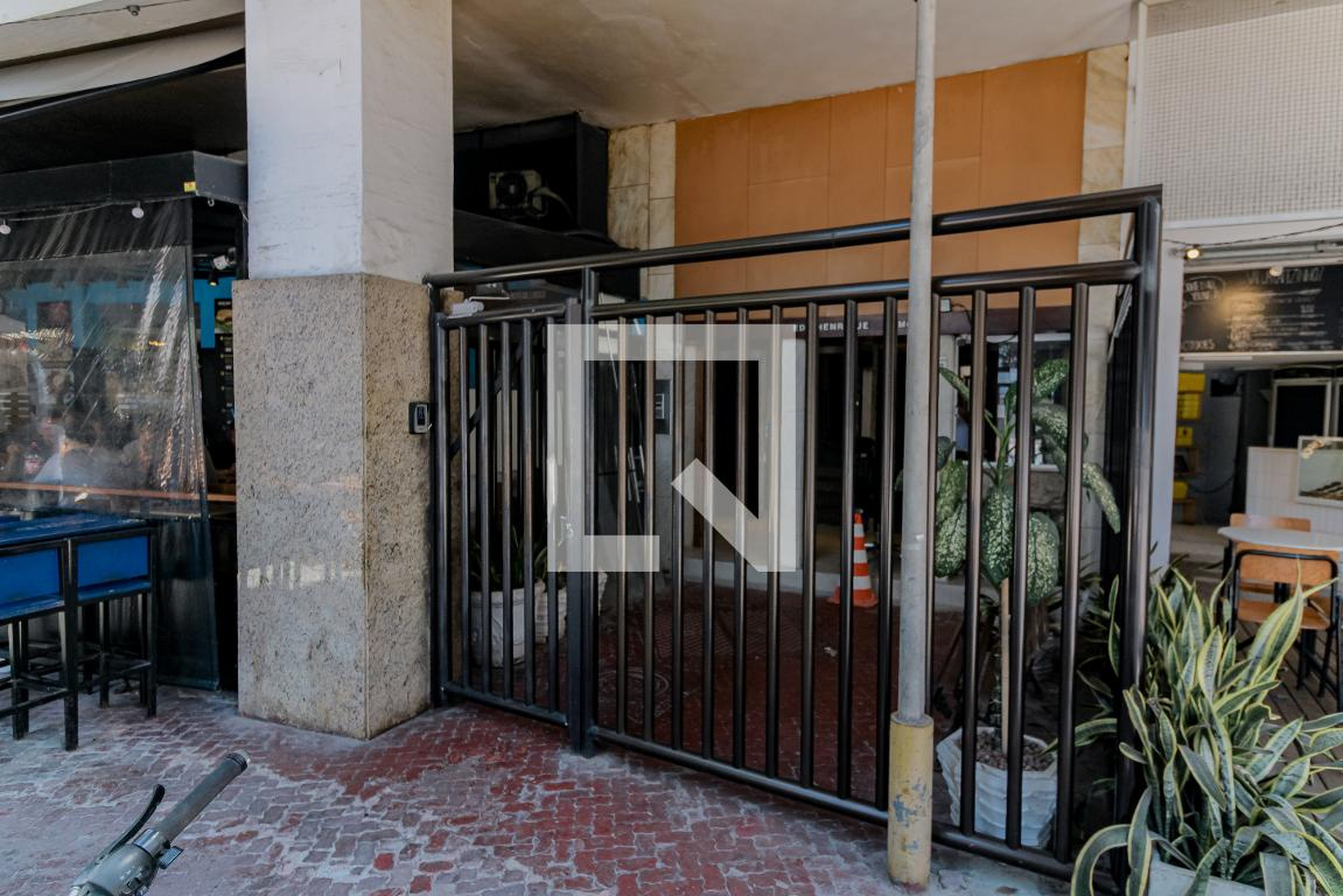 Entrada - Henrique Dumont