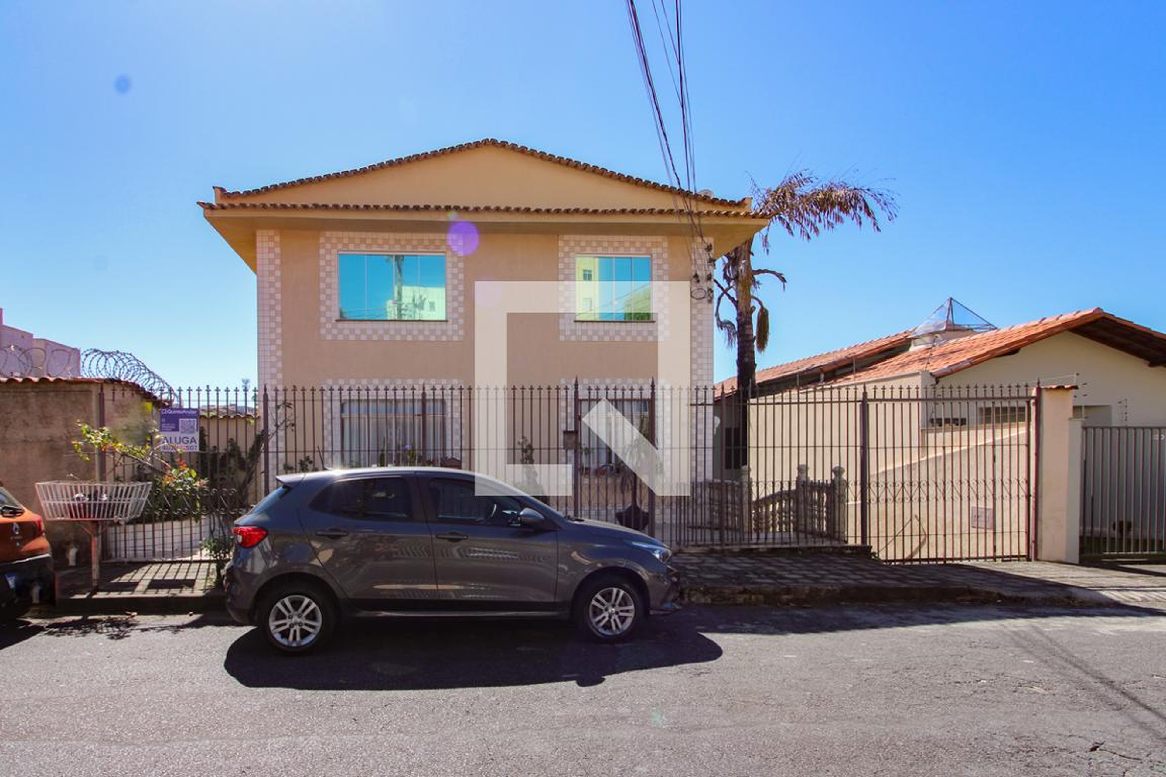 Fachada Condomínio em Rua Augustus William Parish, 334