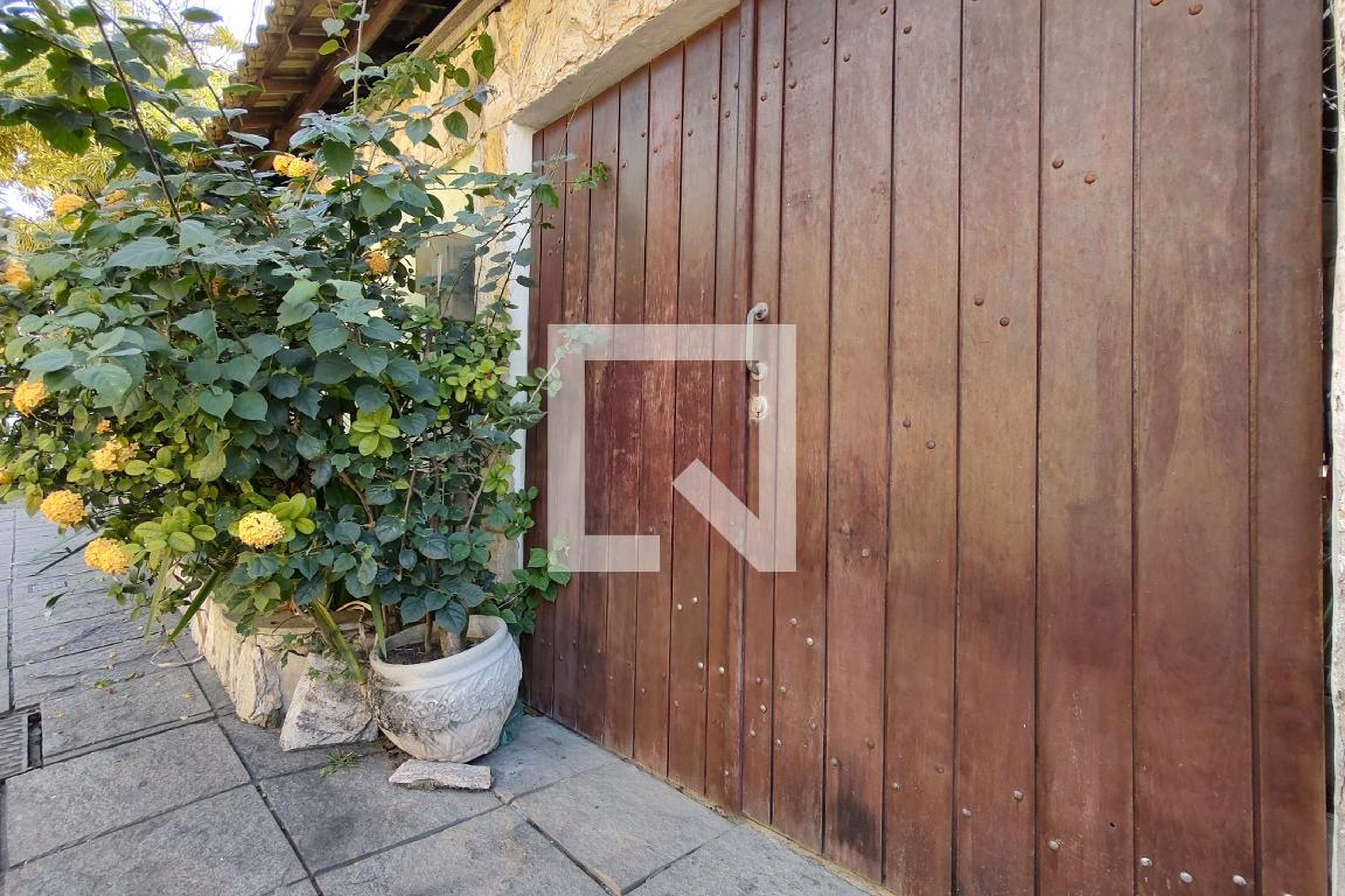 Fachada Condomínio em Rua Penaforte, 390