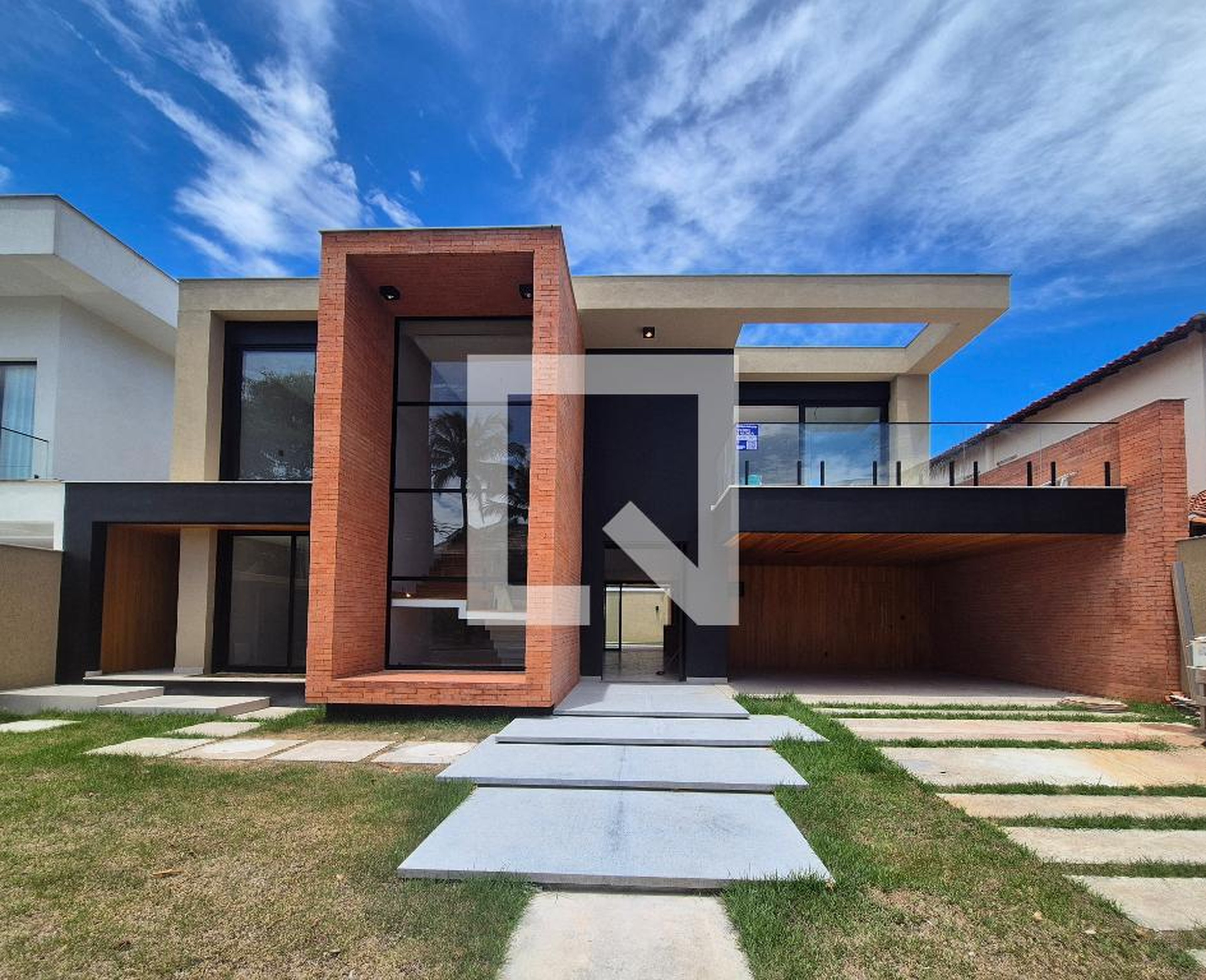 Fachada Condomínio em Rua Hugo Régis Reis, 15