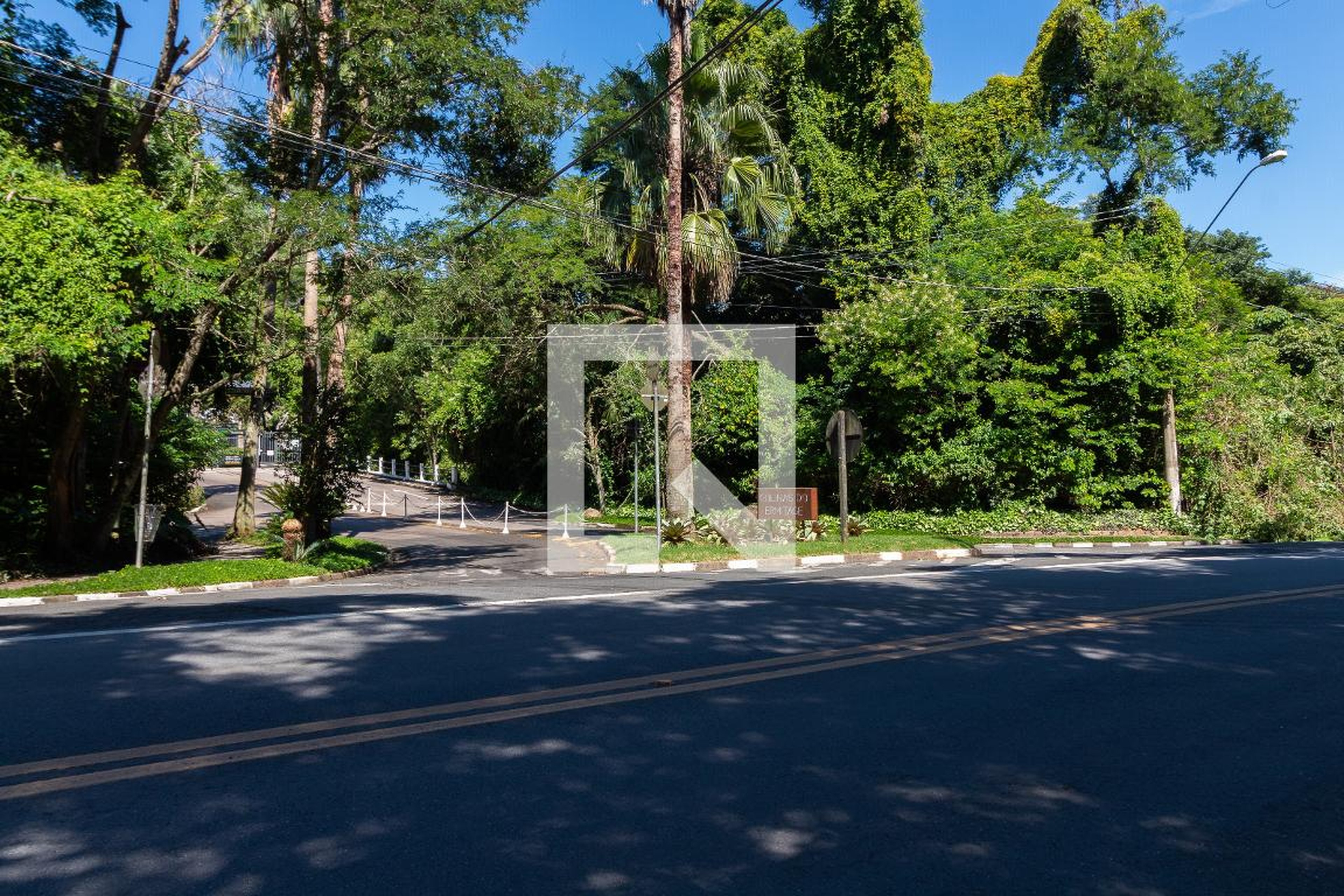 Fachada Condomínio em Rua Arsênio de Matos, 171