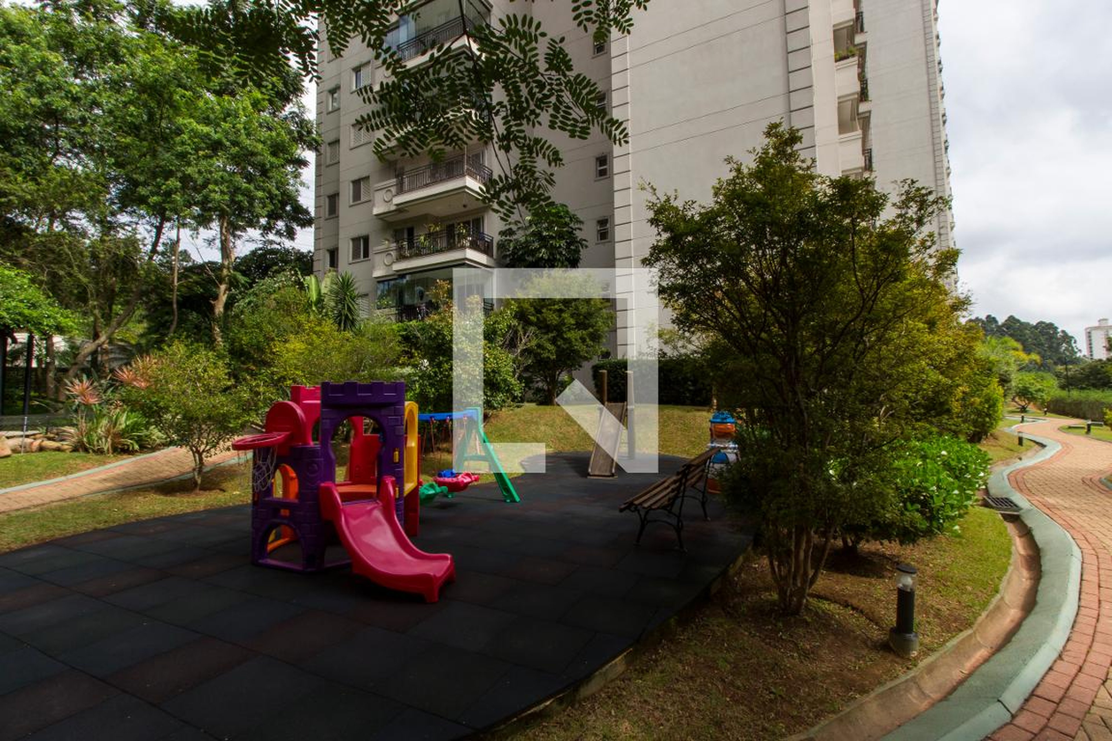 Playground - Bosque Tambore