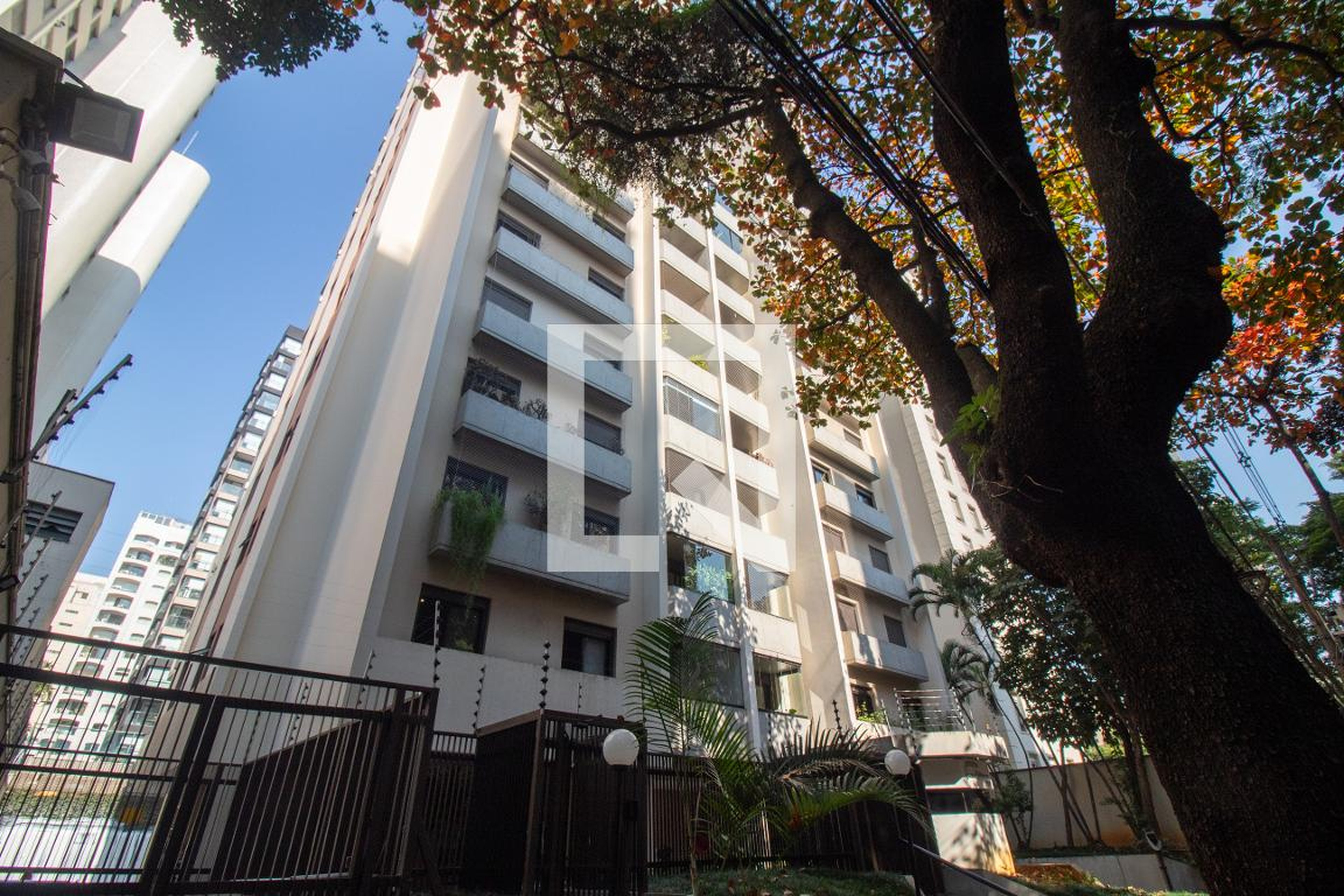 Fachada do Prédio Condomínio Lucia Helena