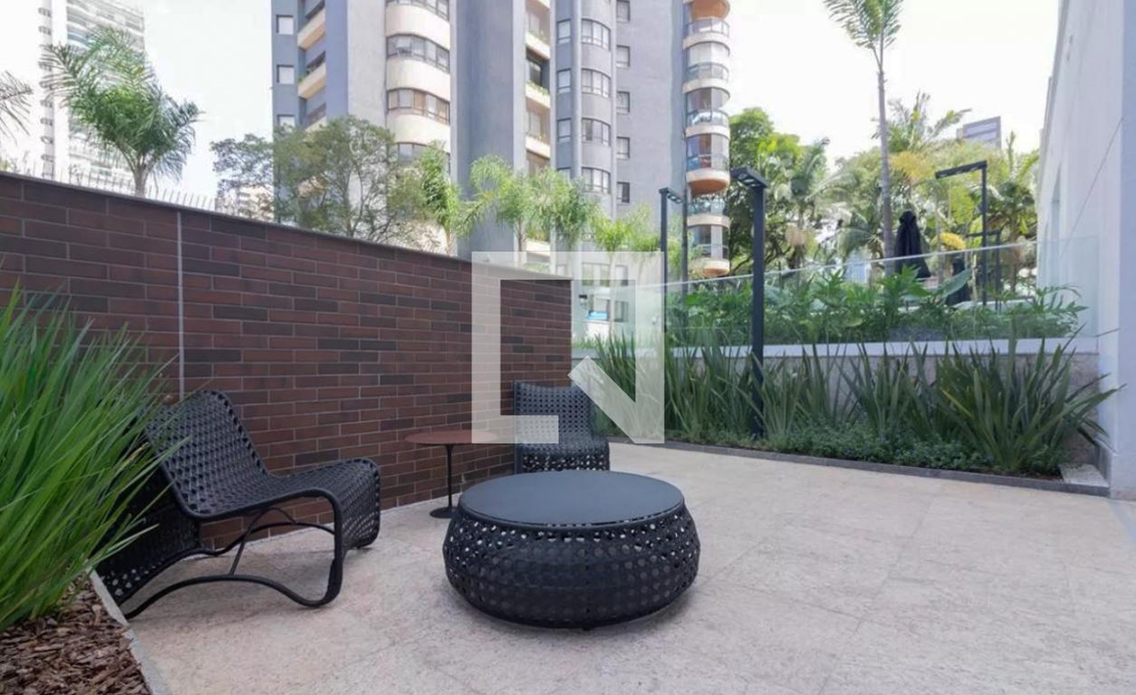 Área externa - Le Jardim