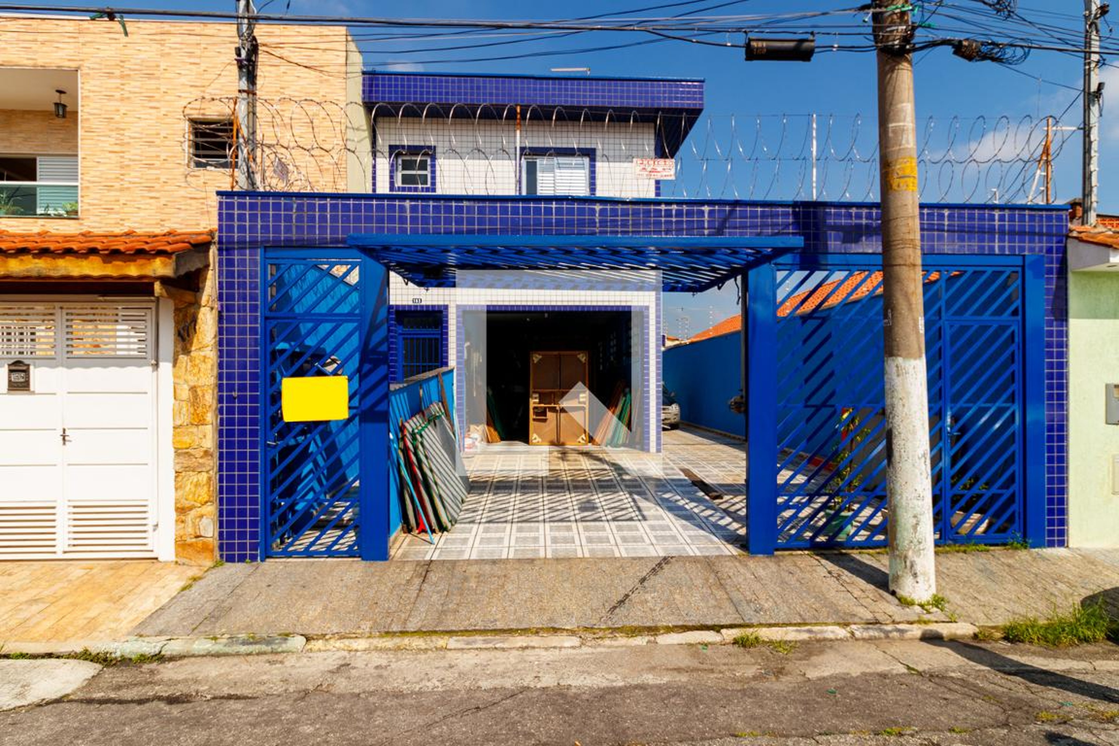 Fachada Condomínio em Rua Antonio Eduardo, 183