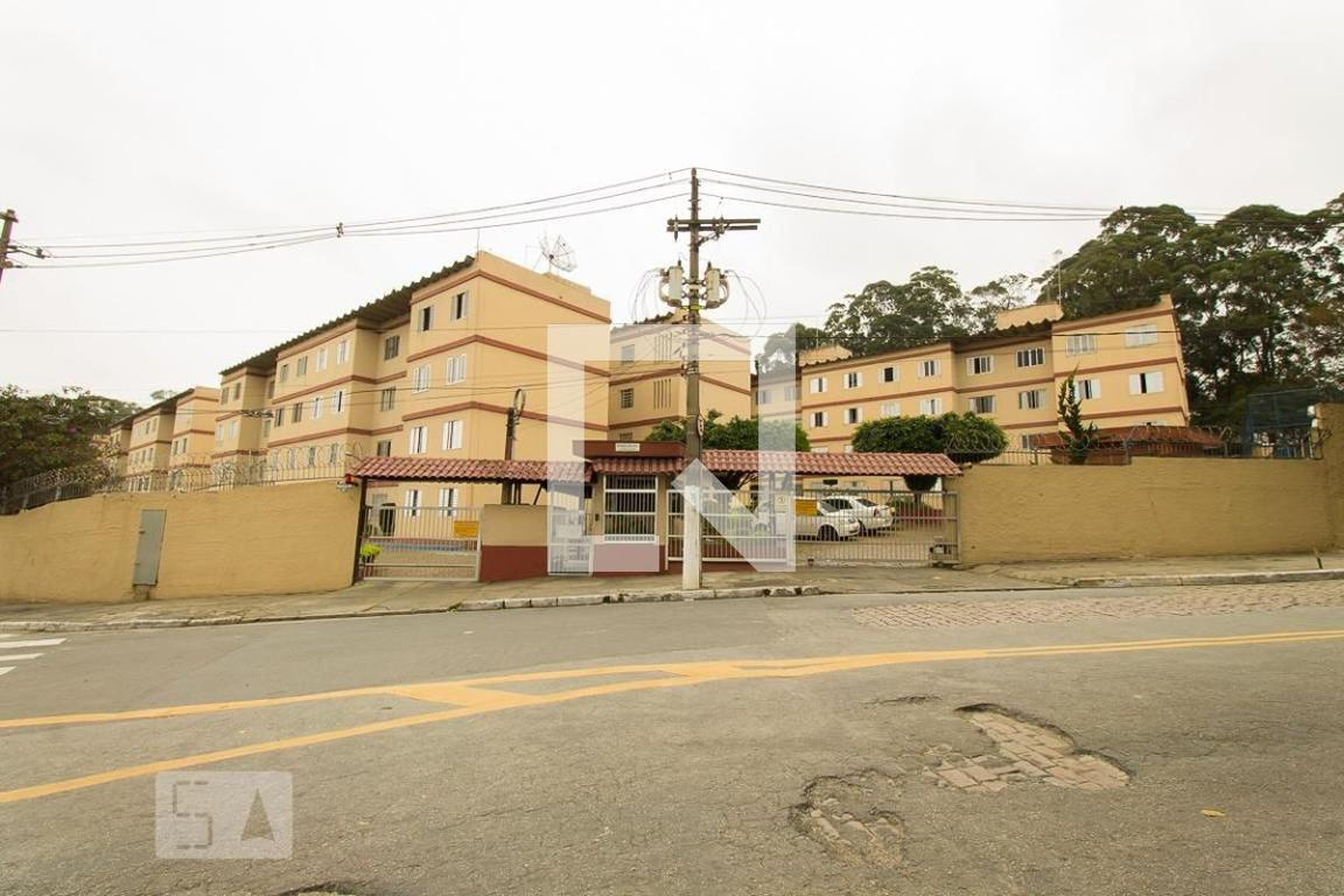 Fachada Condomínio em Rua Professor Arnaldo João Semeraro, 1167