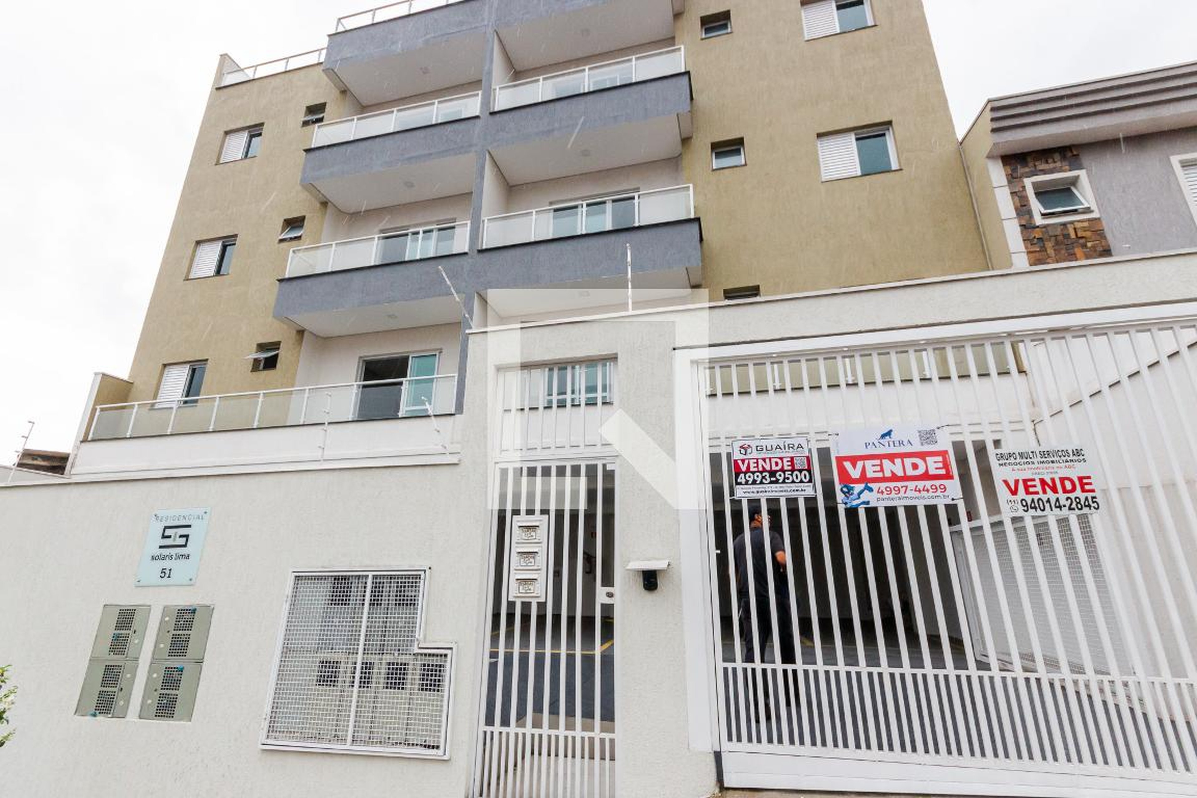 Fachada Condomínio em Rua Lima, 51