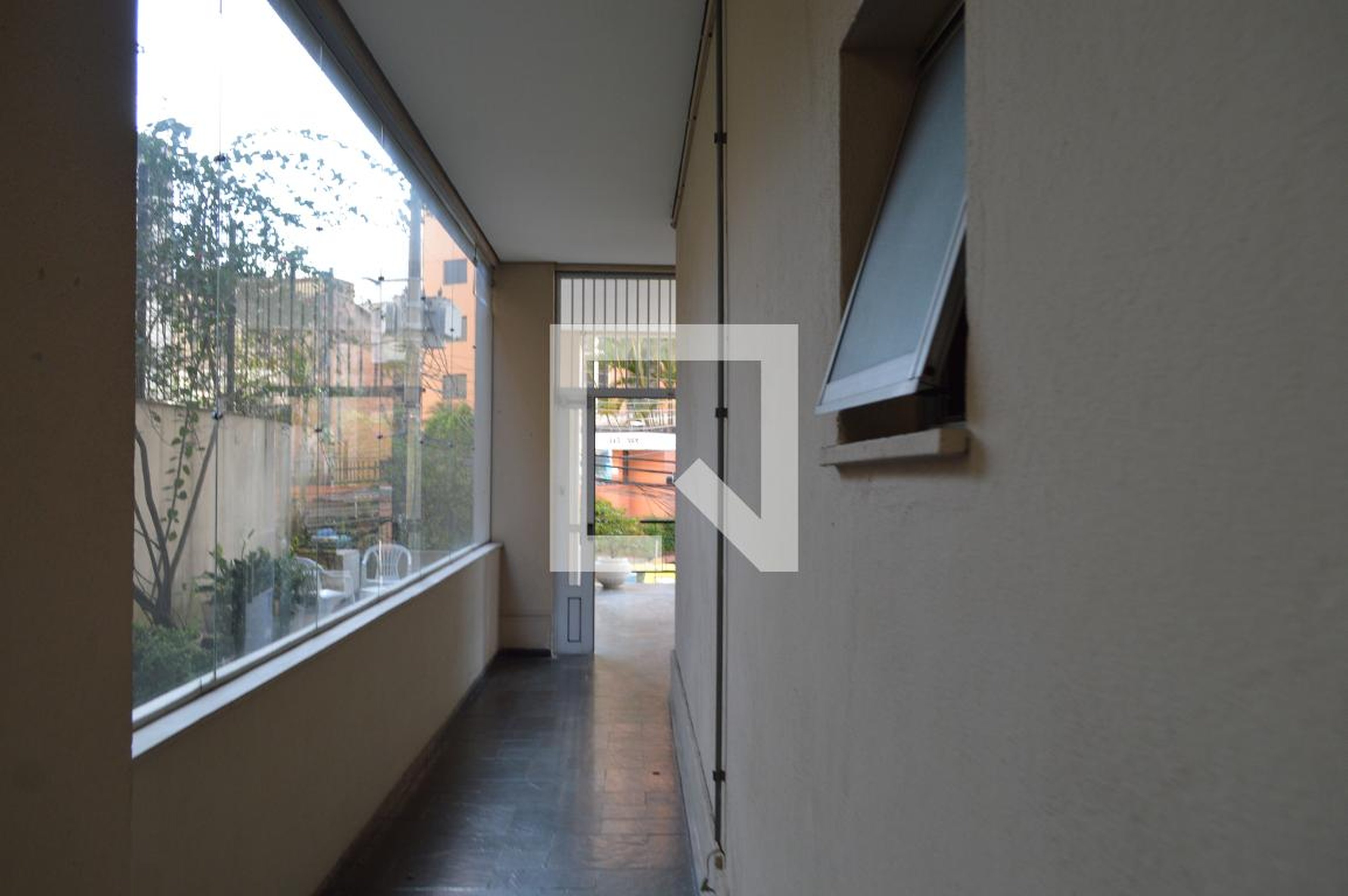 Entrada - Metrópolis