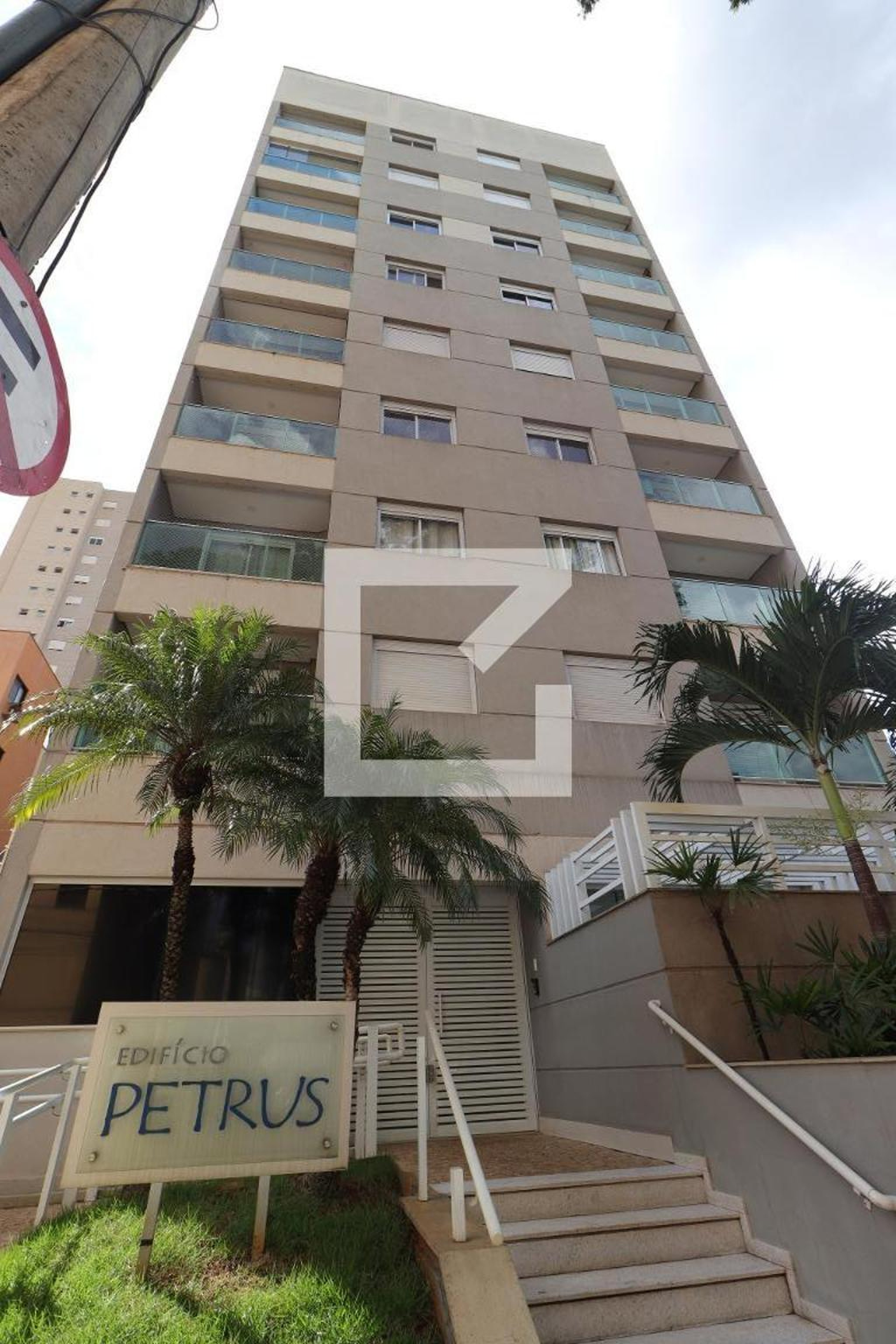 Fachada Condomínio Petrus