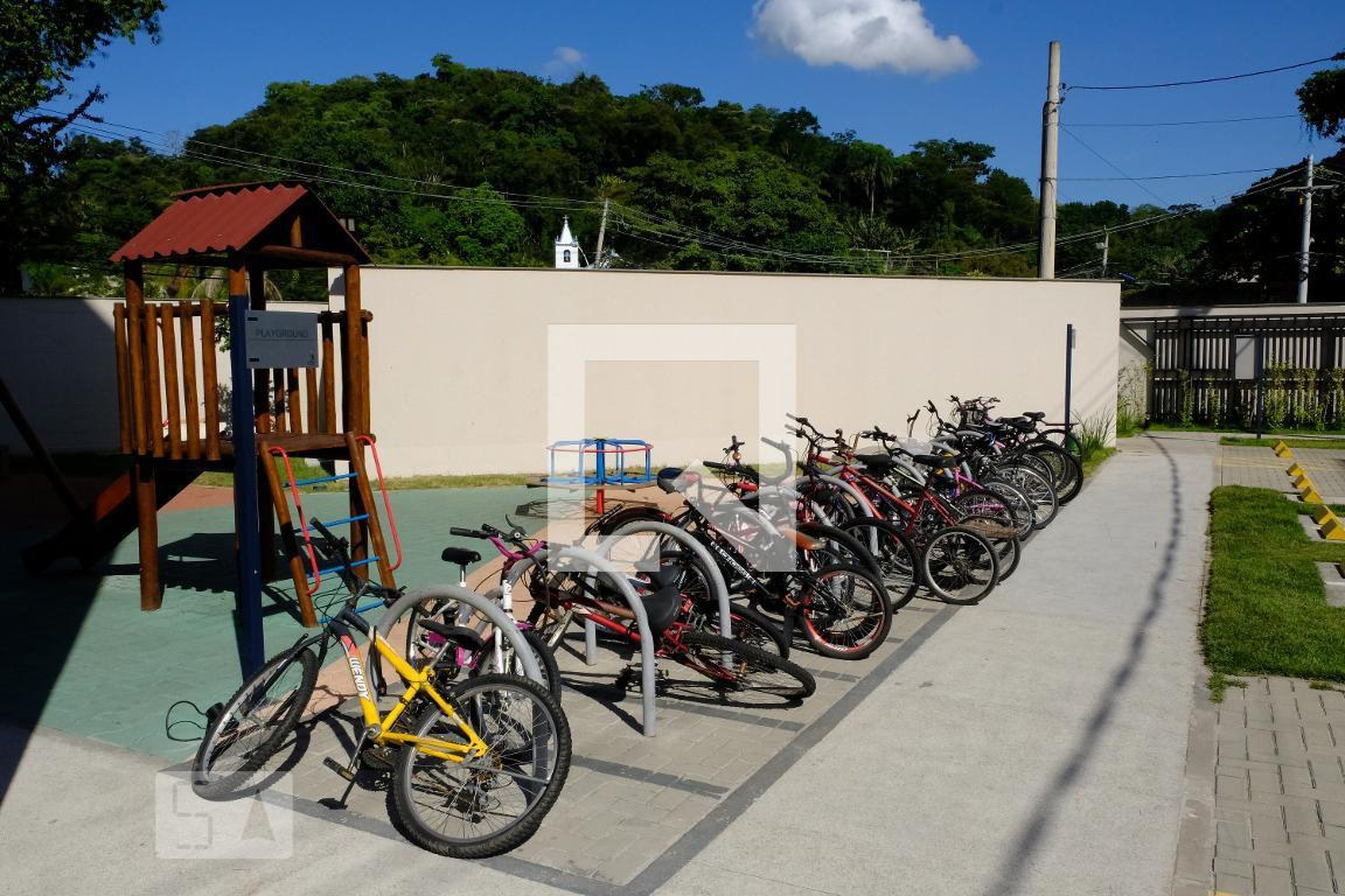 Bicicletario - Completo Jacarepagua II