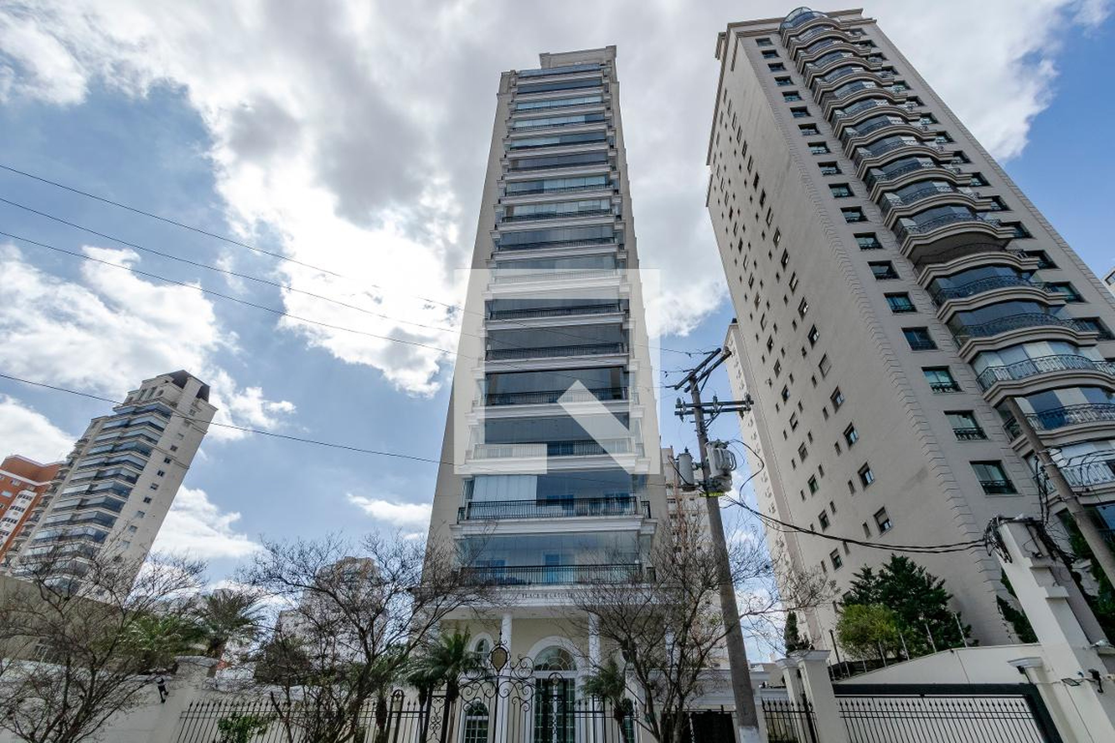 Fachada Condomínio Place de L'étoile