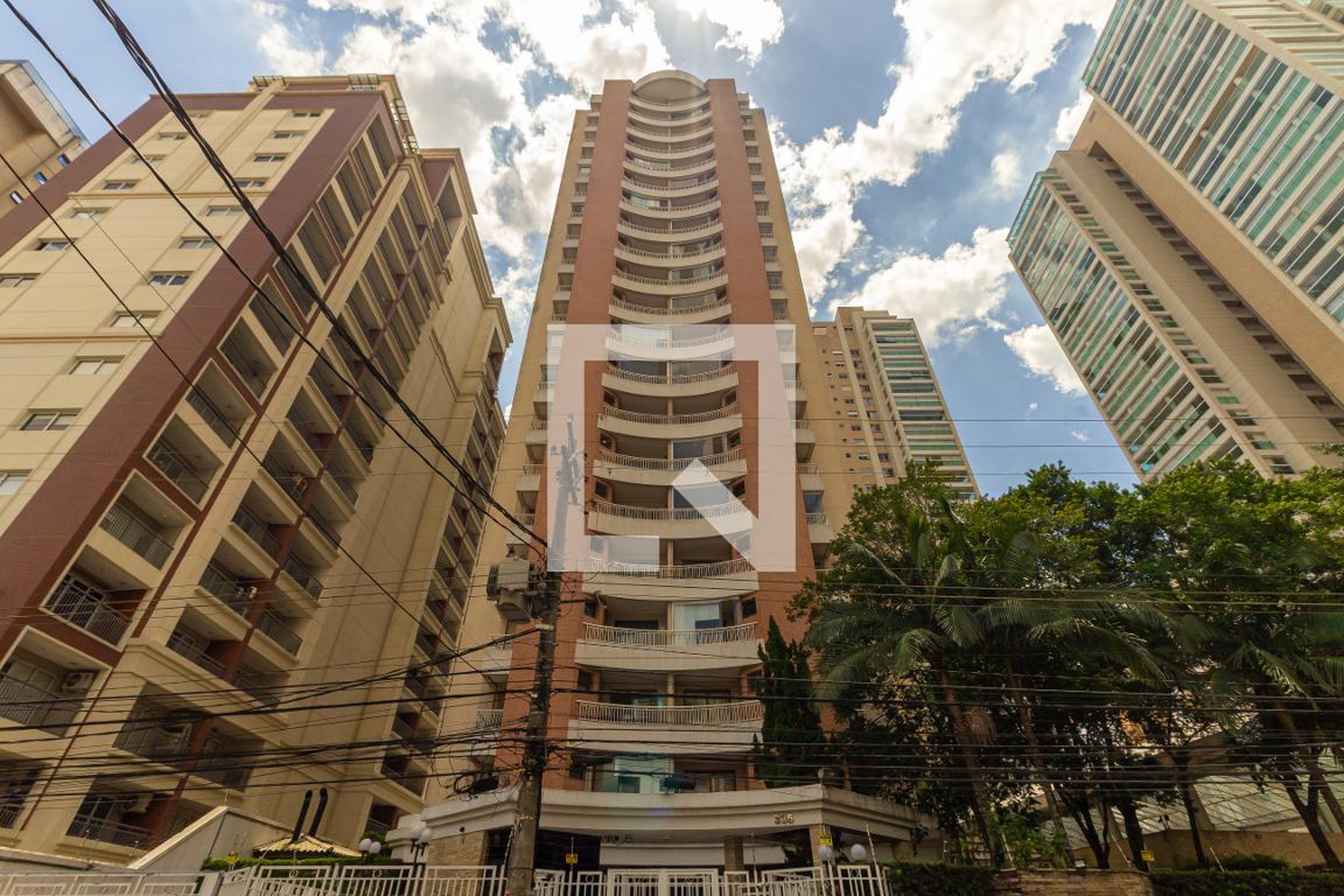 Fachada do Prédio Condomínio Piazza Venezia