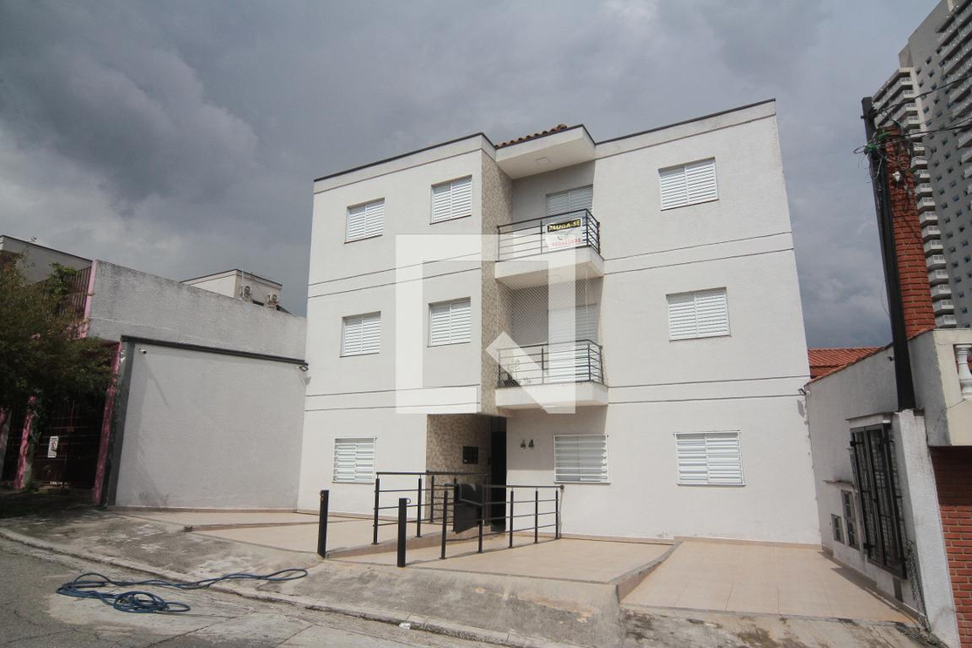 FACHADA Condomínio em Rua Bento de Oliveira Júnior, 44