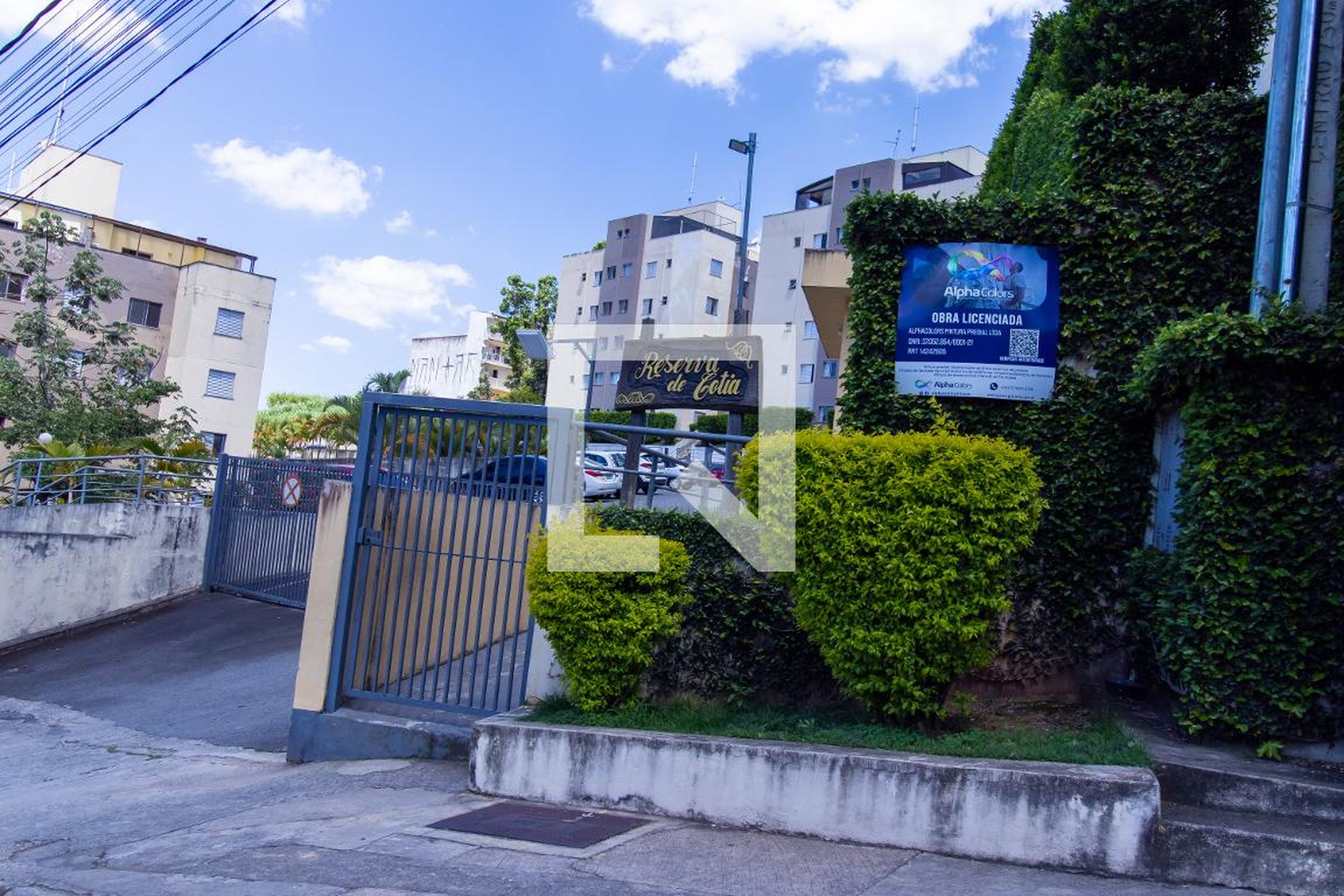 Fachada do condomínio Residencial Reserva de Cotia