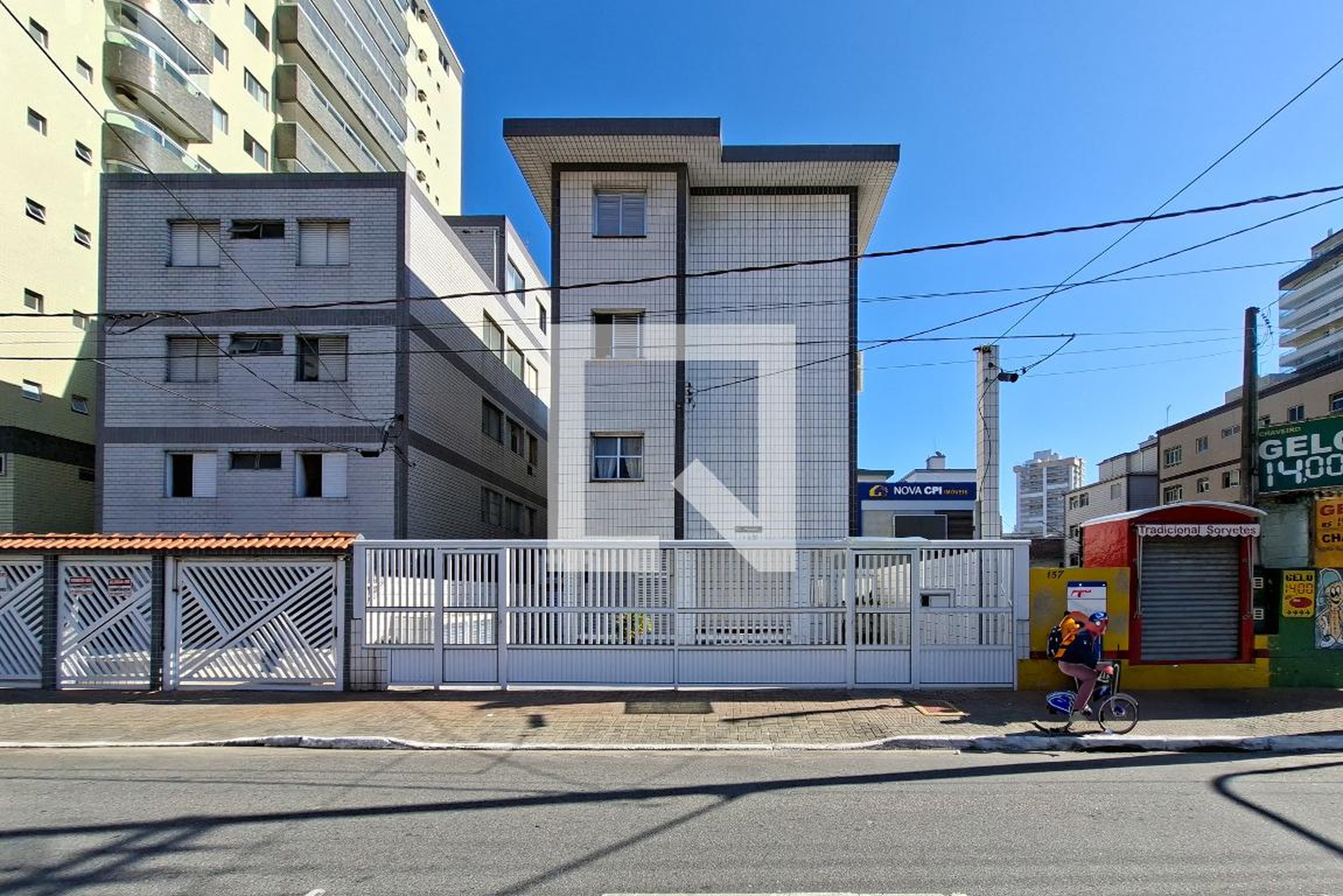 Fachada do Prédio Condomínio em Avenida Guilhermina, 183